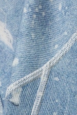 Blå - Slitet denim-mönster - Tight T-shirt med kontrastsöm - 1