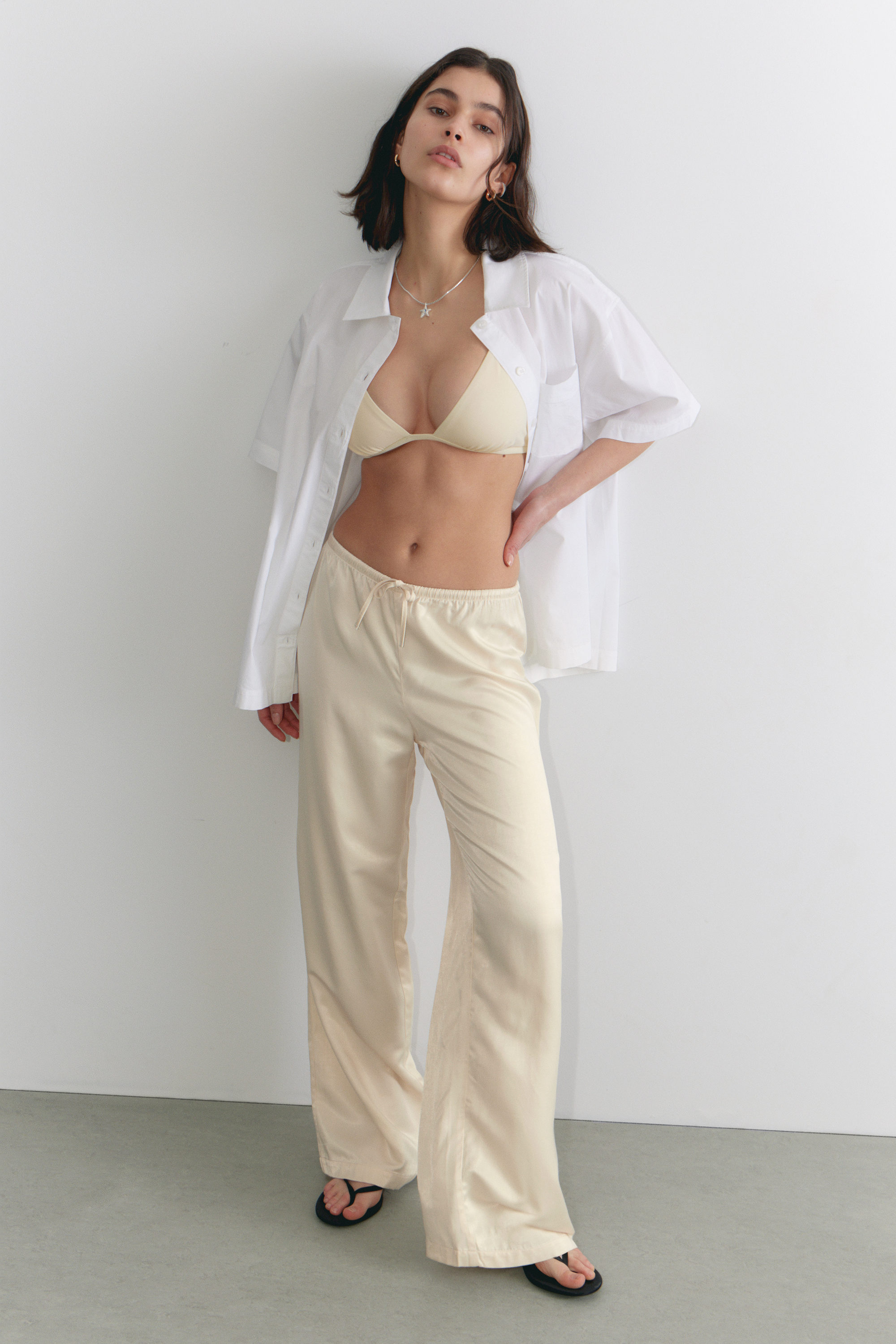 Dusty White - Low-Rise Relaxed Pull-on Trousers - 1