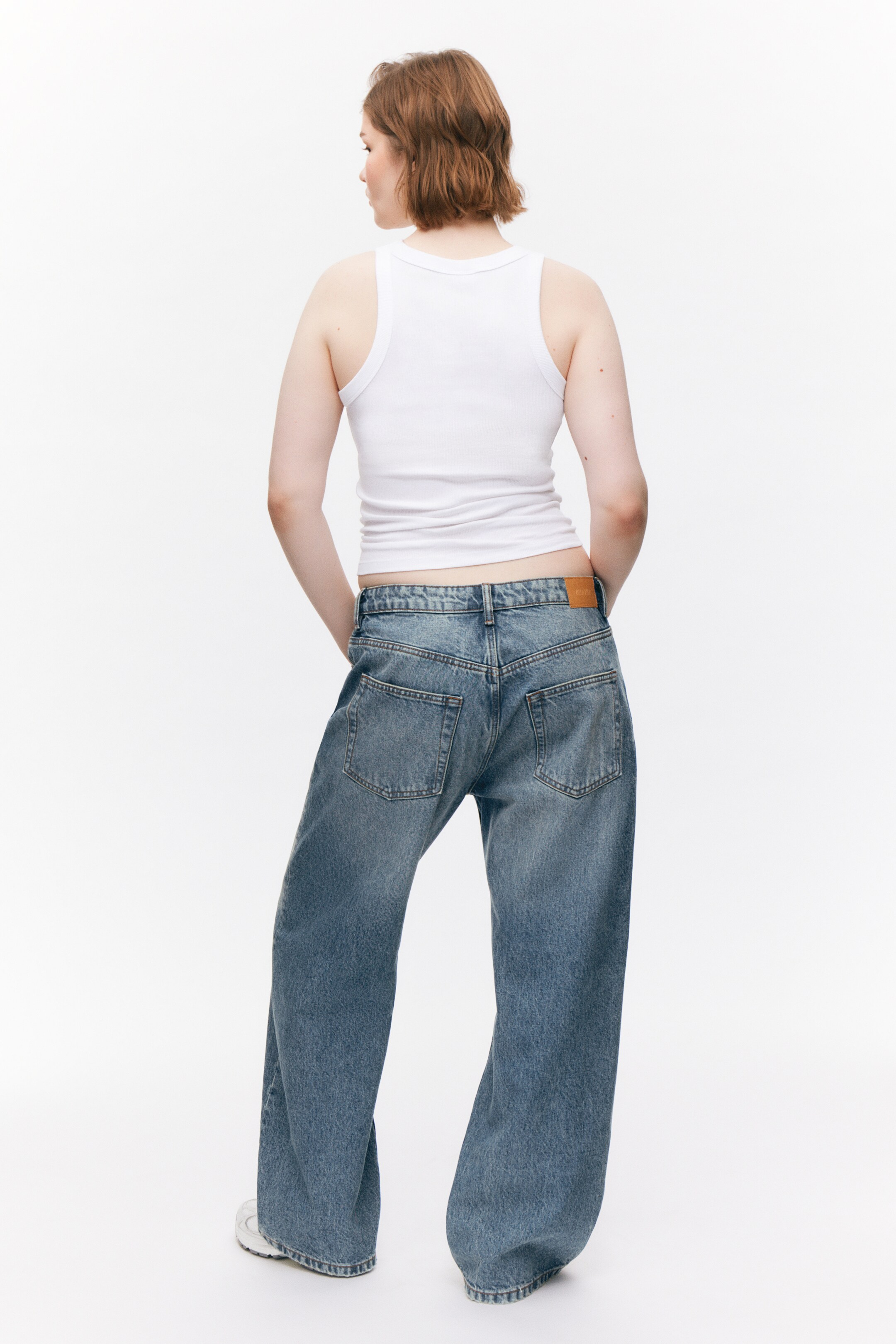 Προβολή μεγαλύτερης εικόνας: Missy Low Waist Loose Straight Leg Jeans - Mountain Blue - Medium Blue - Ladies | H&M GR 4