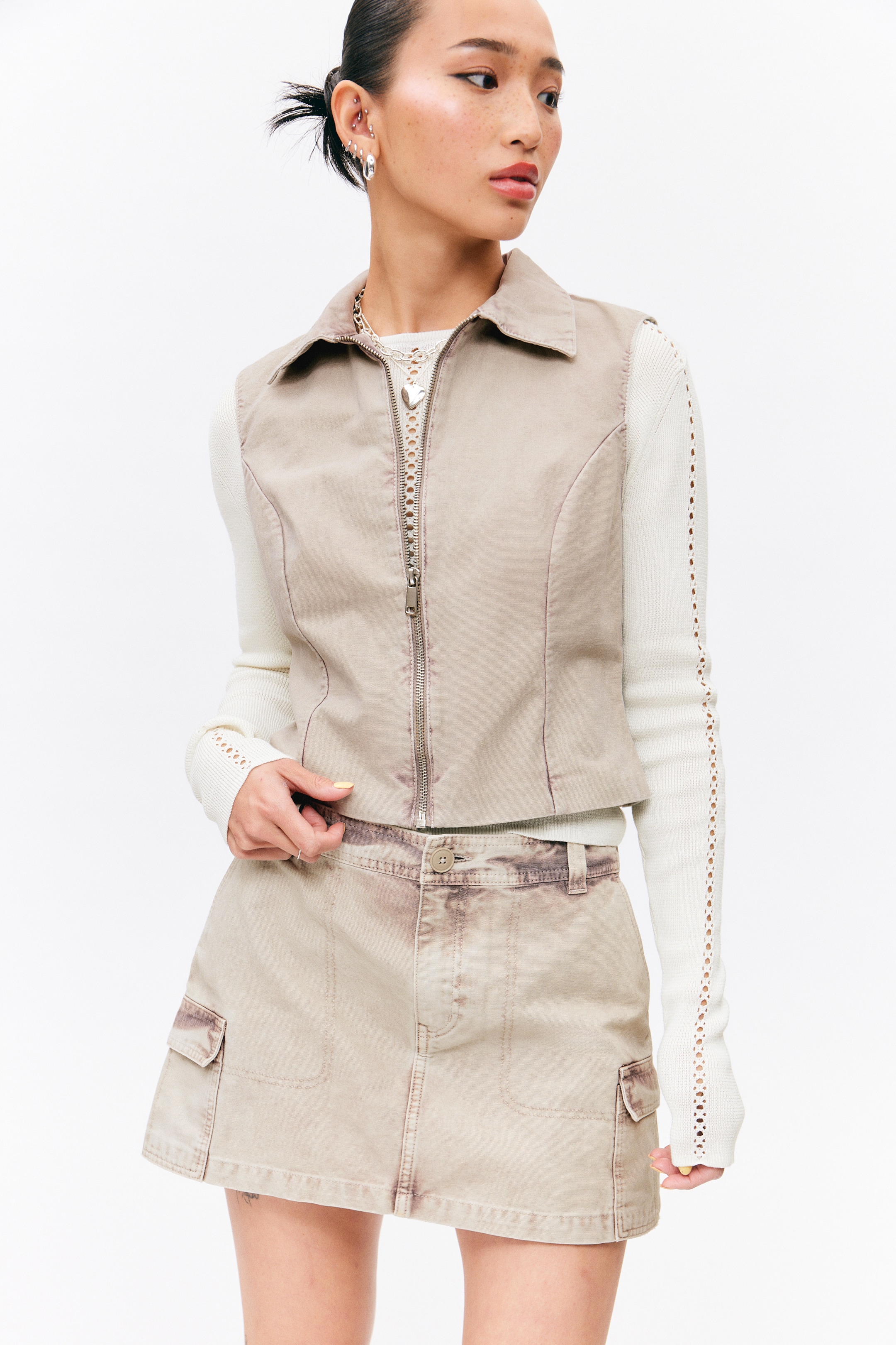 Zobacz większy obraz: Kamizelka bez rękawów z diagonalu - Pinkish Beige - ONA | H&M PL 1