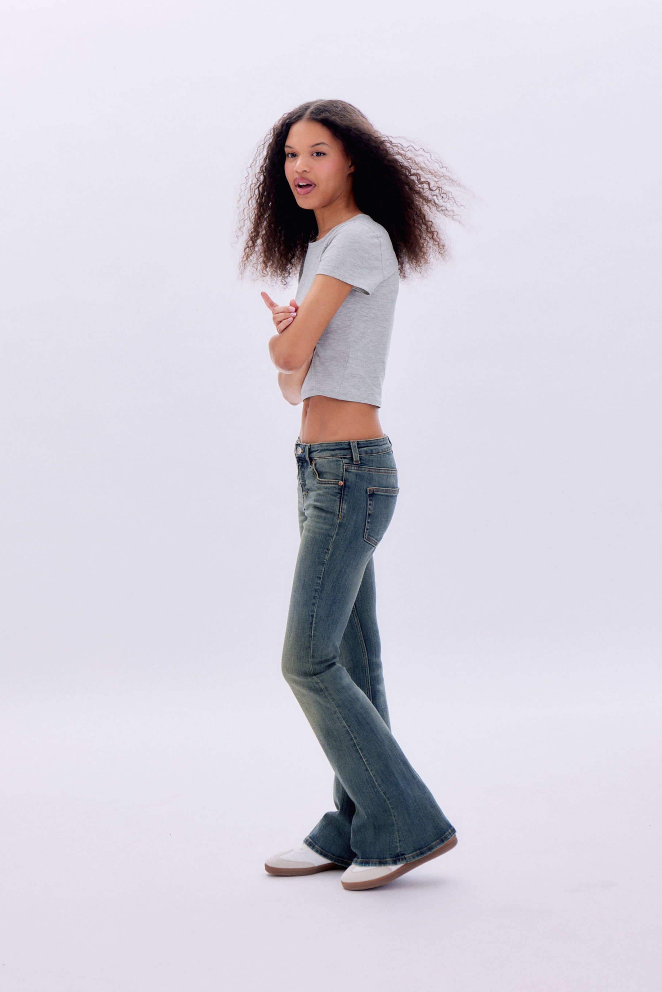 Nikki Blue - Katsumi Low Waist Flared Jeans - 3