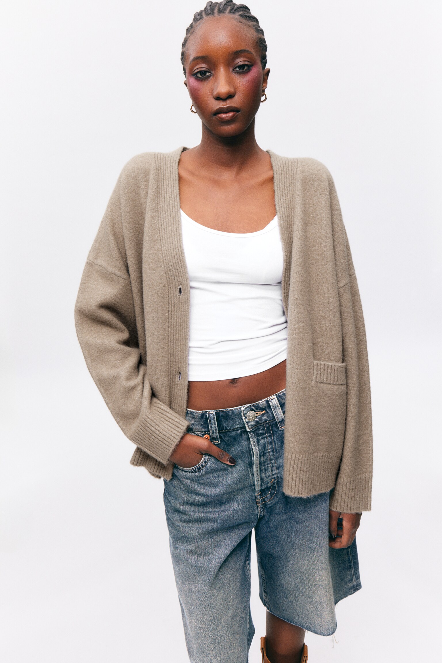 Locker geschnittene Strickjacke - Taupe Braun - 4