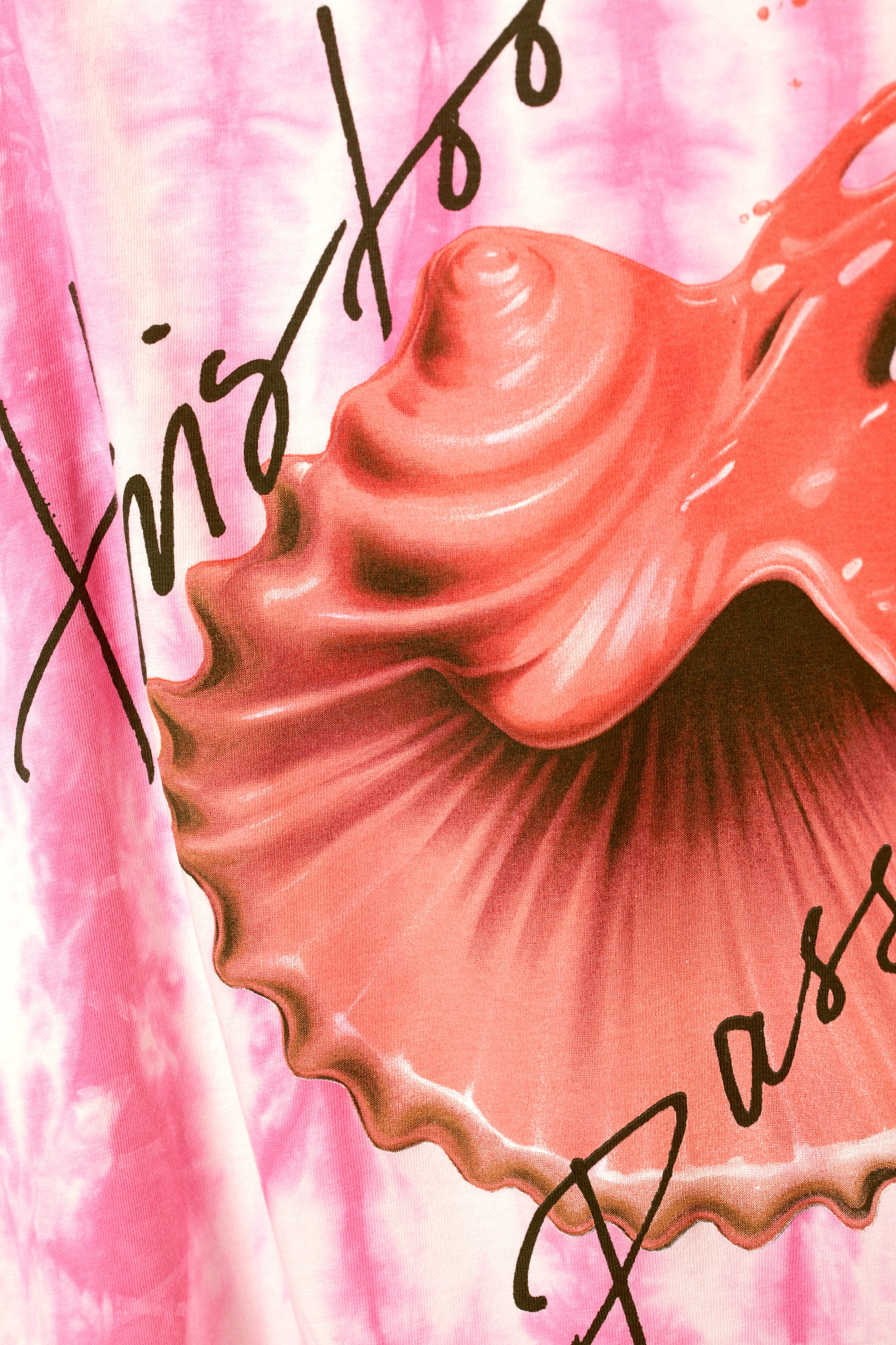 Pink Tie-Dye Seashell - Oversized Throw-on T-shirt - 1