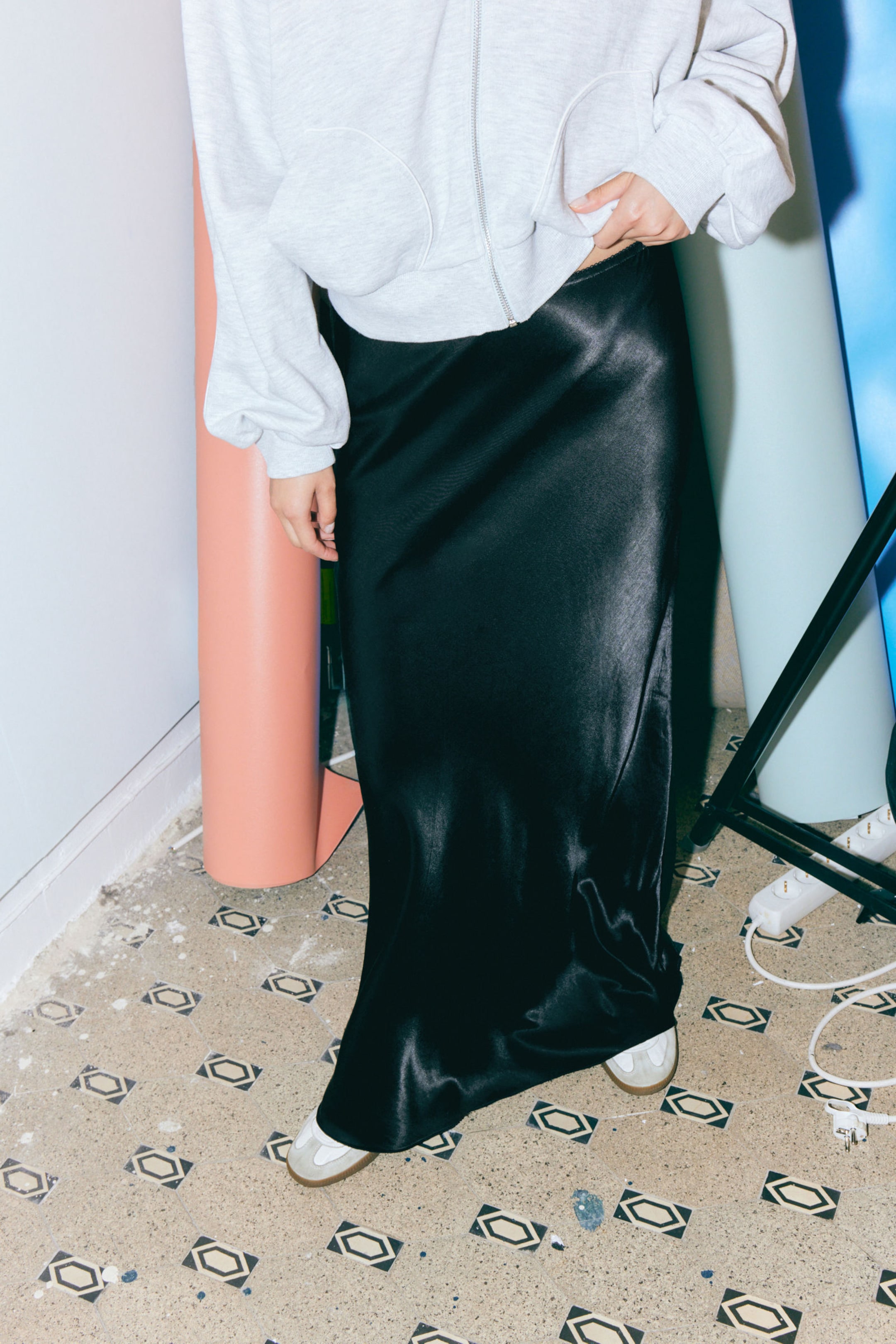 Black - Low Waist Maxi Skirt - 1