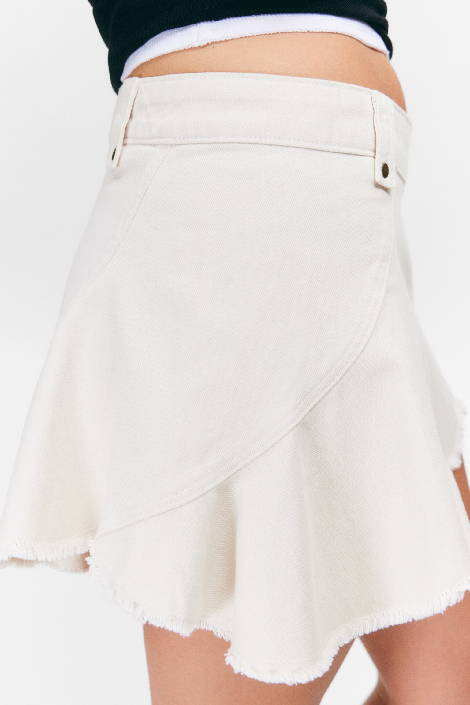Ausgefranster, asymmetrischer Minirock aus Twill - Cremeweiß/Khakigrün - 6
