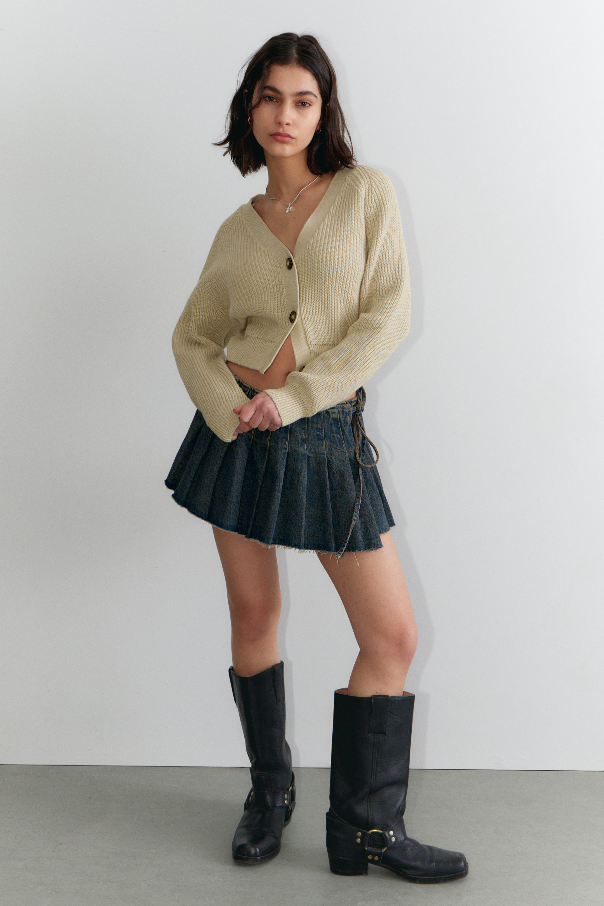 Beige - Chunky cropped cardigan - 1
