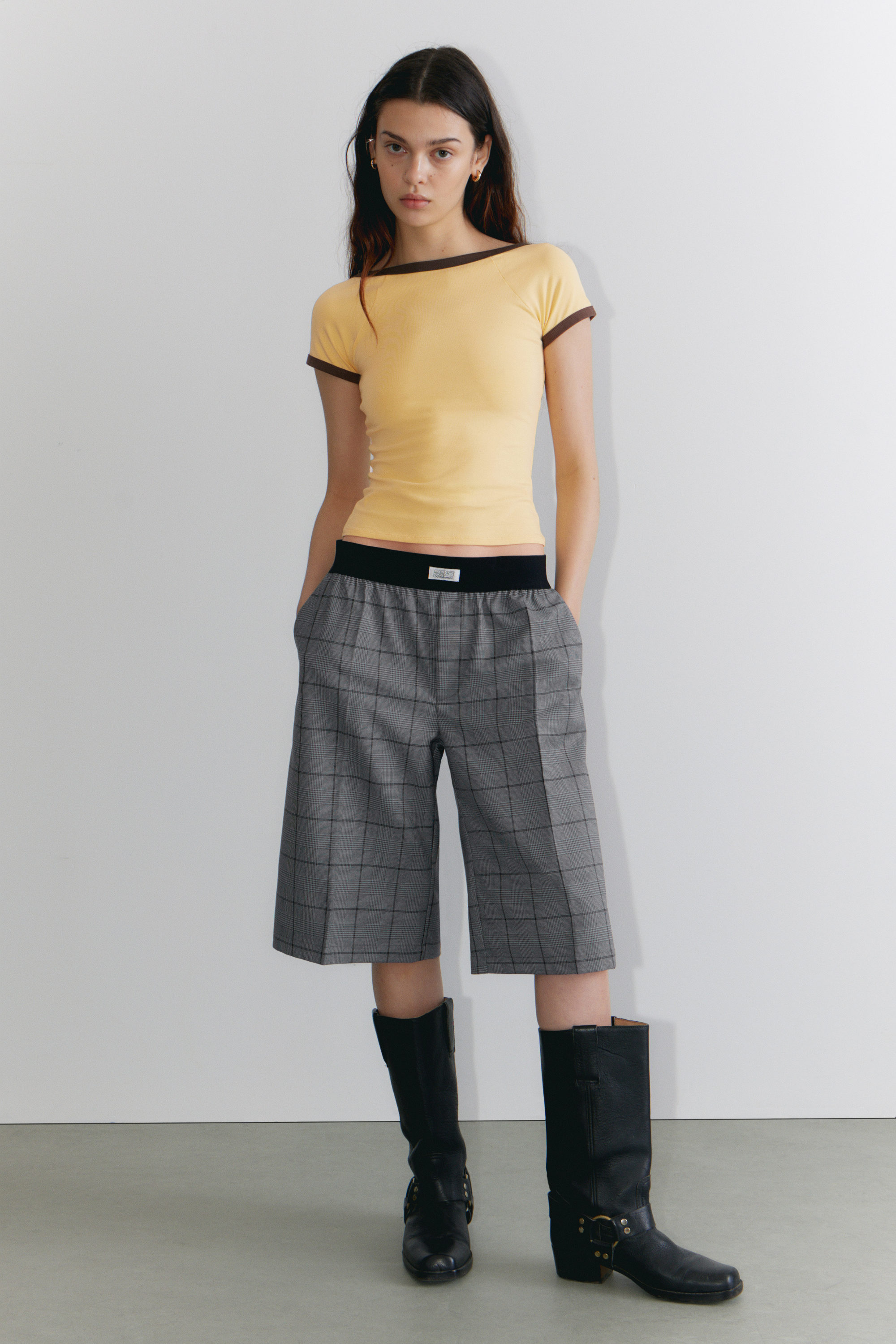 Checked Grey - Relaxed Low Waisted Pull-on Shorts - 1