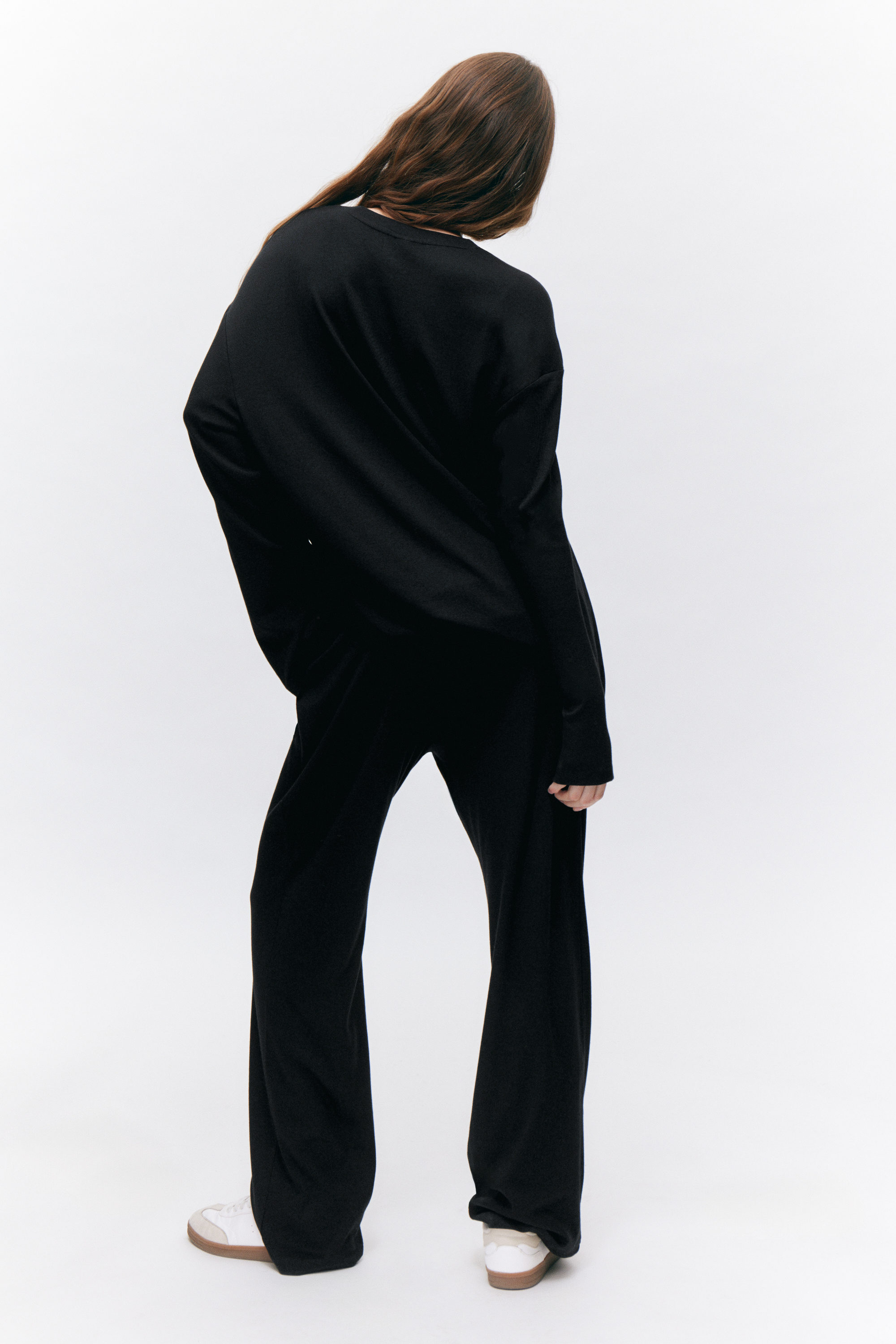 Black - Soft Oversized Long-Sleeved Top - 2