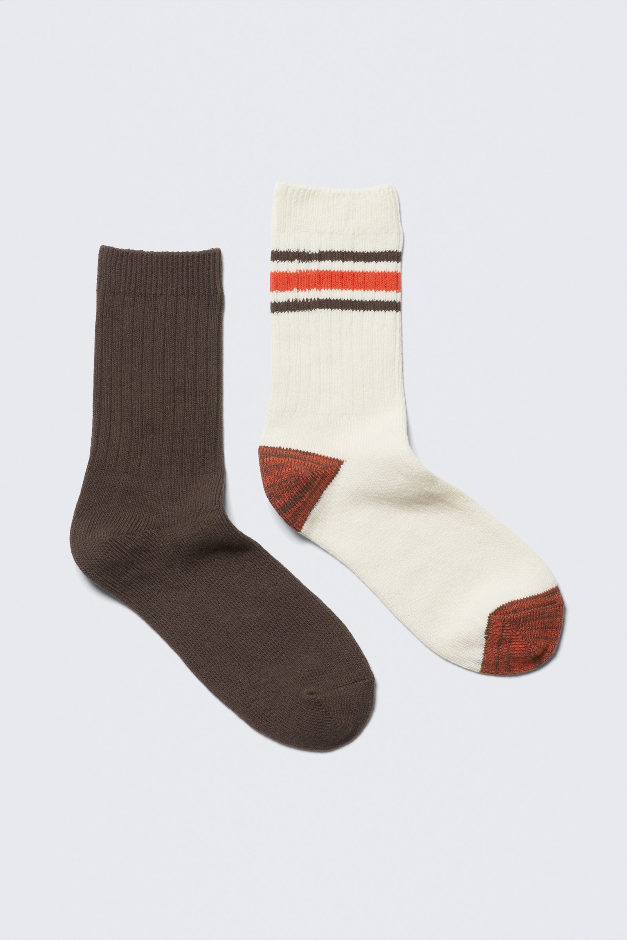 Enfärgad brun & grafisk beige - 2pack Ribbed Crew Socks