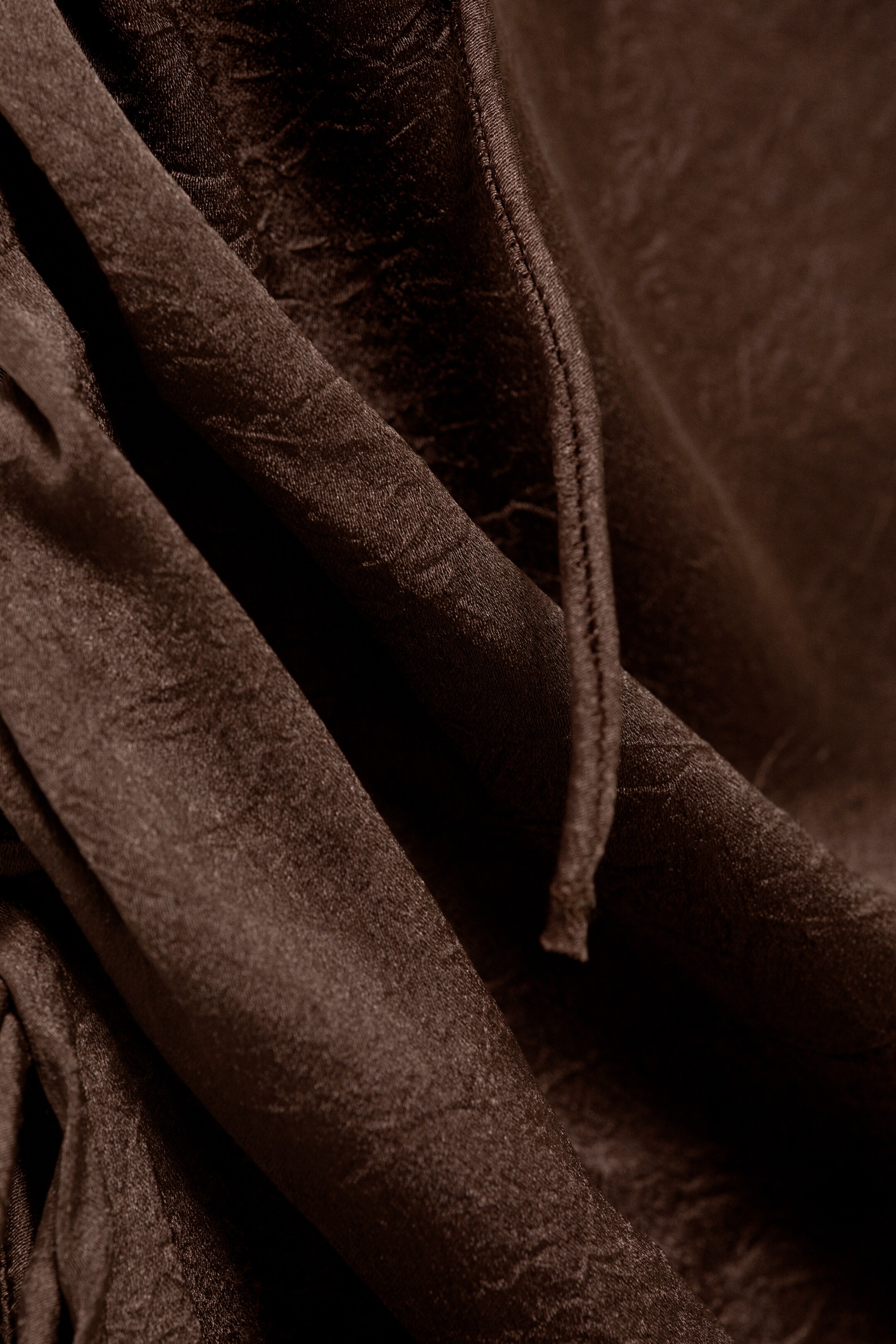 Ingrandisci l'immagine: Asymmetric Satin Strap Top - Dark Brown - DONNA | H&M CH 6