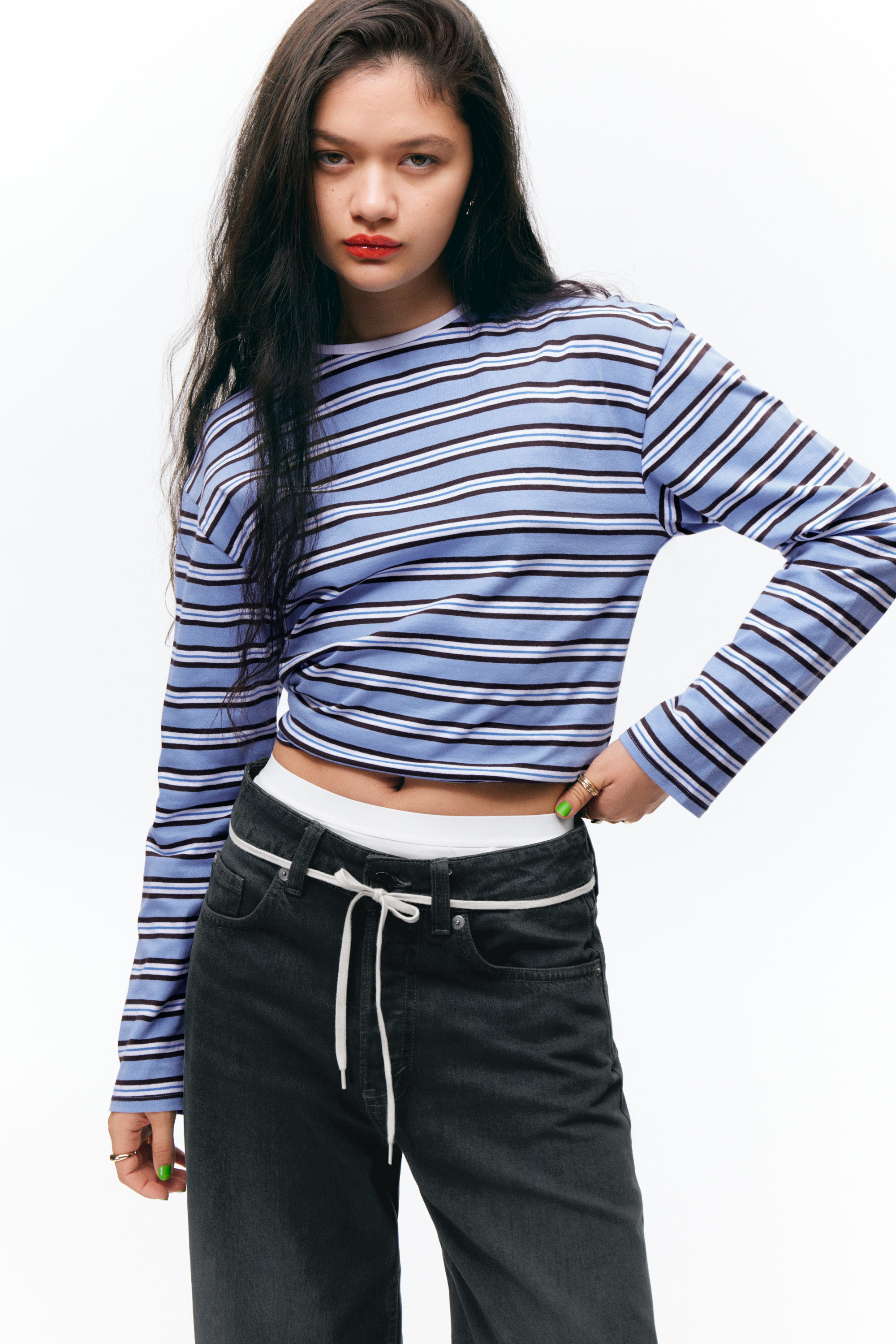Blaue & braune Streifen - T-Shirt mit kastigem Ärmel - 1