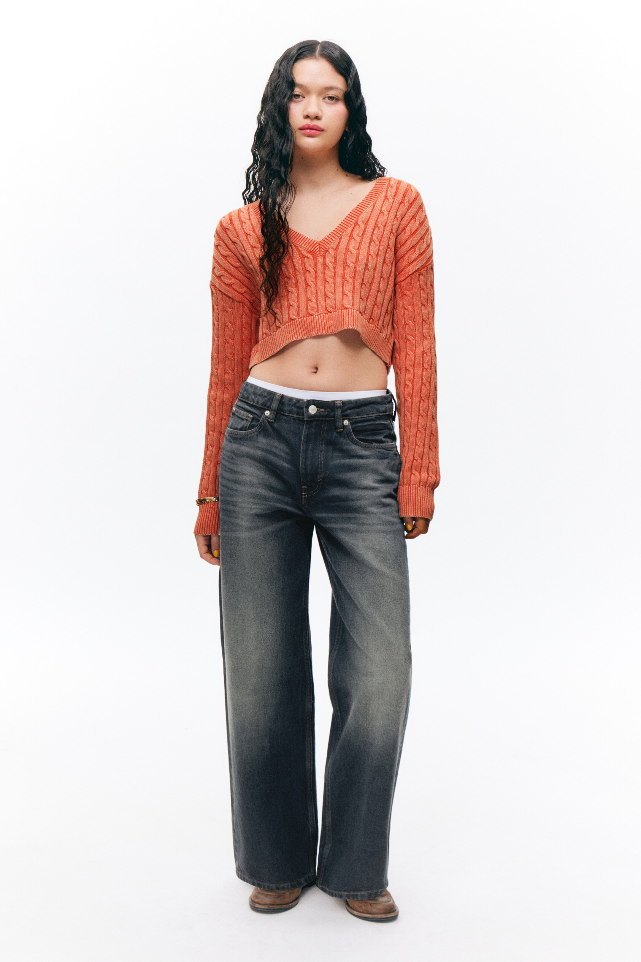 Visa större bild: Croppad kabelstickad tröja - Korall - DAM | H&M FI 2