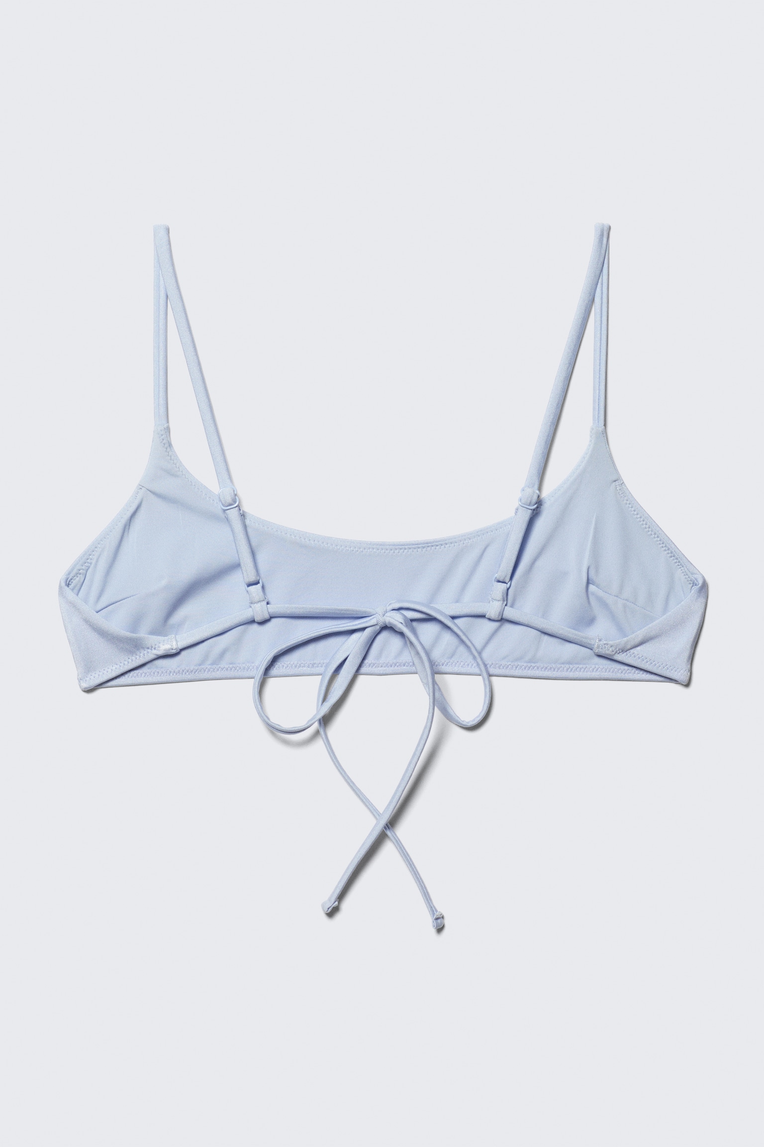 Bikinioberteil mit tiefem Ausschnitt - Glänzendes Hellblau/Schwarz - 6