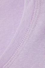 Flieder - Bauchfreies, körperbetontes Baumwoll-T-Shirt - 1