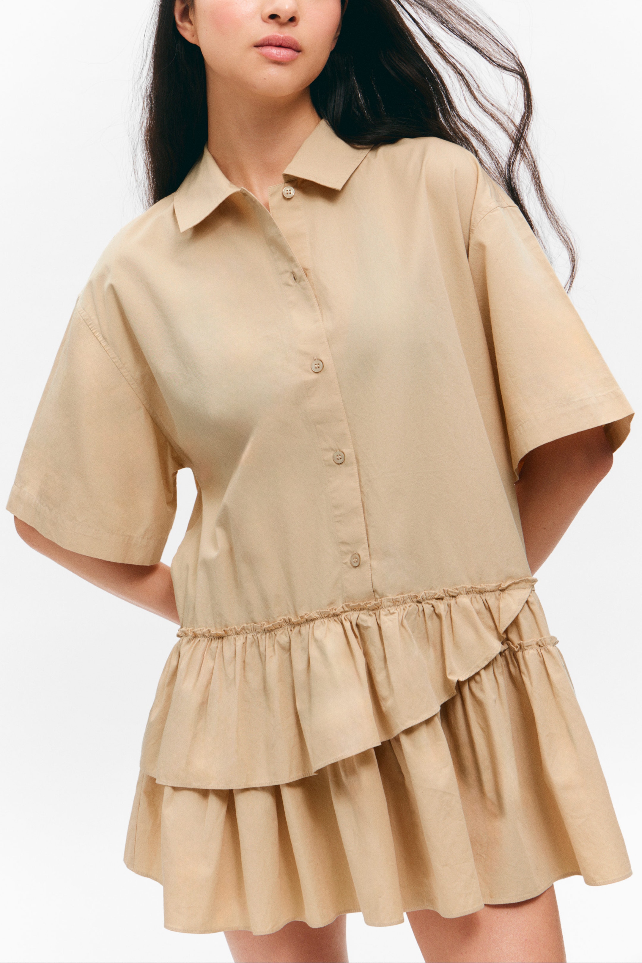 Beige - Oversized Mini-Hemdkleid mit Rüschen - 2