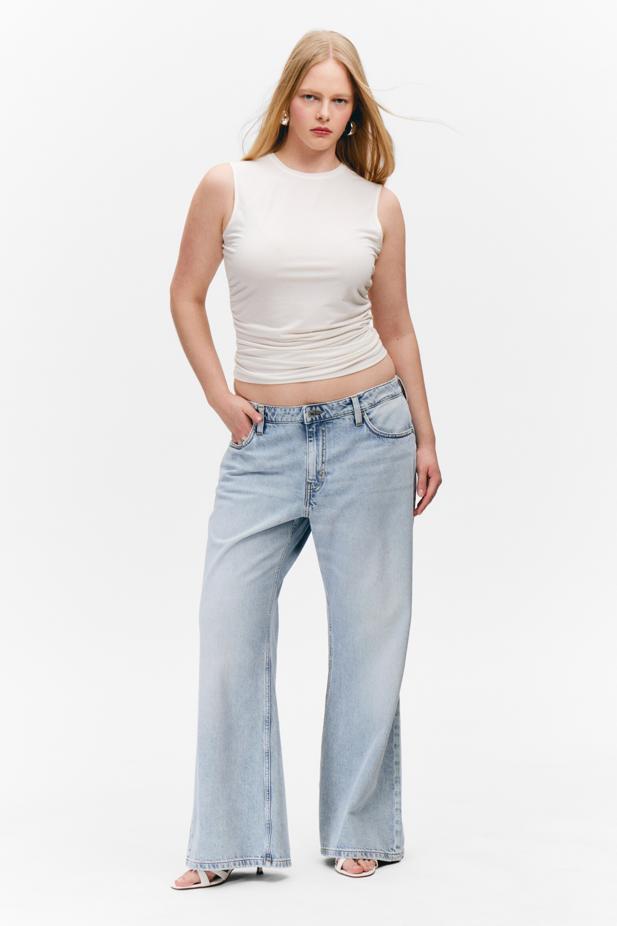 Agrandir l'image: Jean Kiri taille basse ample évasé - Bleu vénitien - FEMME | H&M BE 1