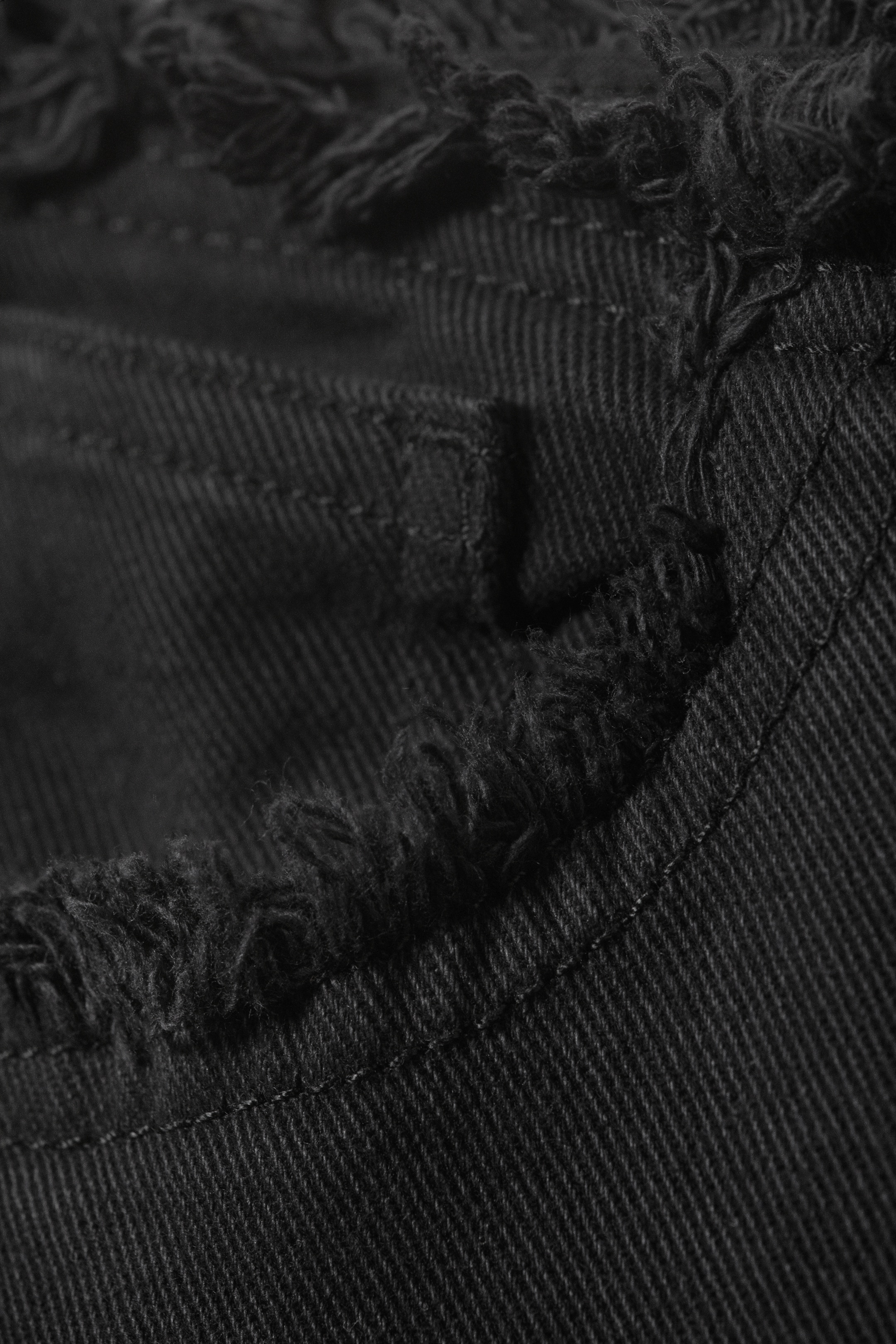 Nagyobb kép megtekintése: Frayed Low Waist Twill Trousers - Black - NŐI | H&M HU 6