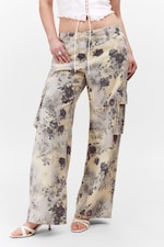 Beige - Blumen - Lockere Twill-Cargo-Hose mit niedriger Taille - 1
