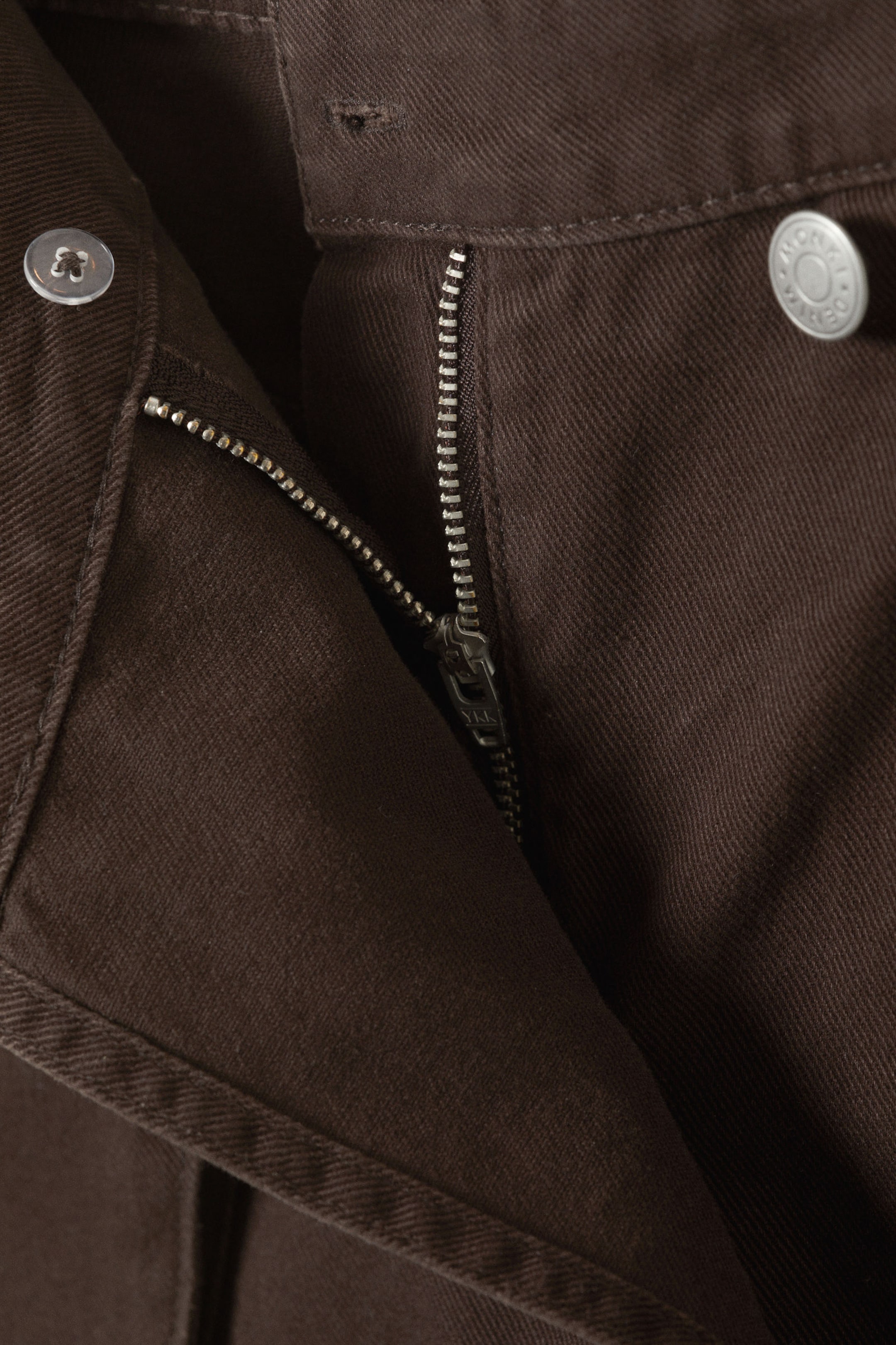 Dunkelbraun - Asymmetrischer Wickelskort aus Baumwoll-Twill - 6