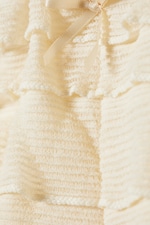 Weiß - Mini-Shorts aus Spitze mit Rüschen - 1