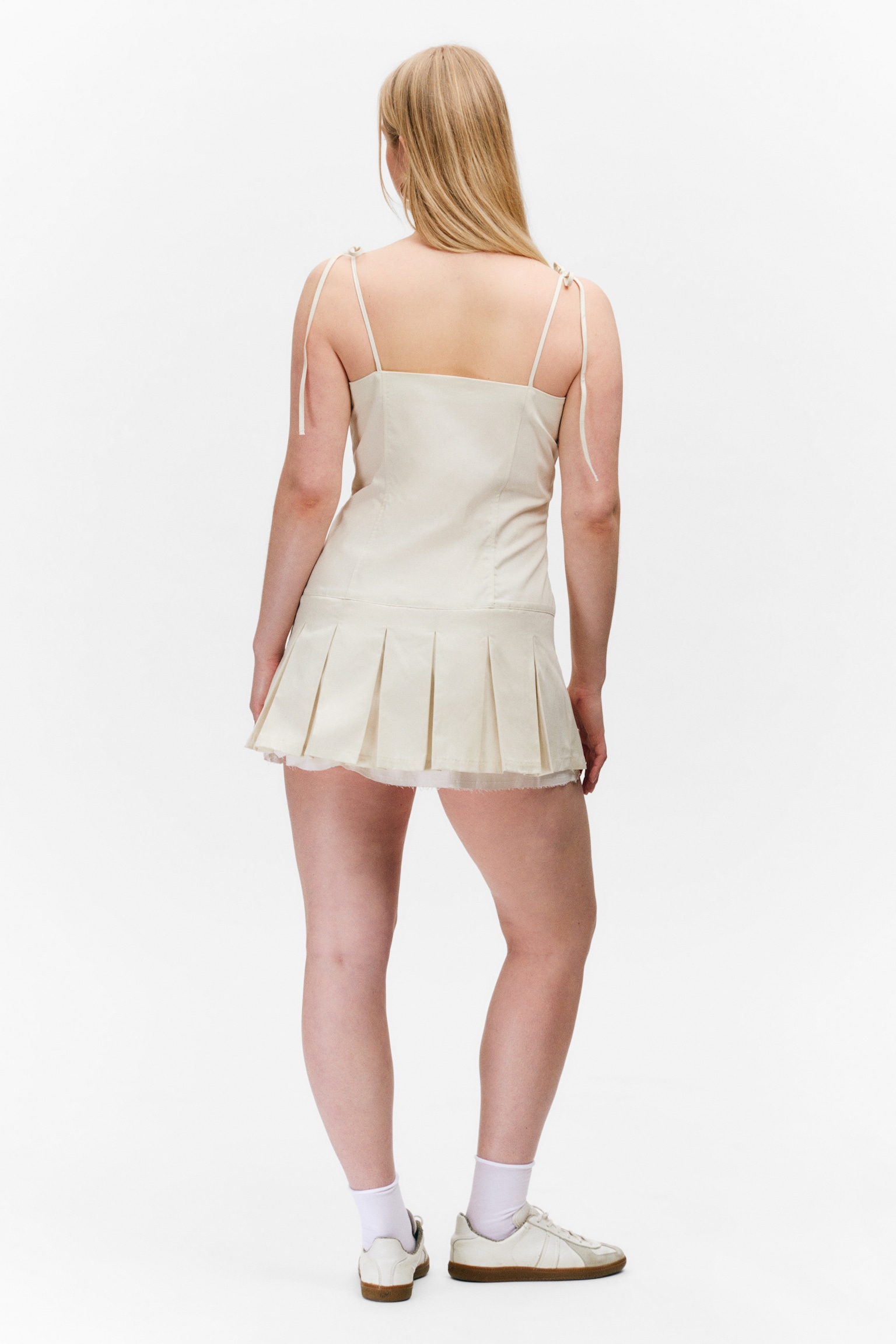 Plissee-Minikleid aus Twill mit Bindeband - Hellbeige/Helles Khakigrün - 4
