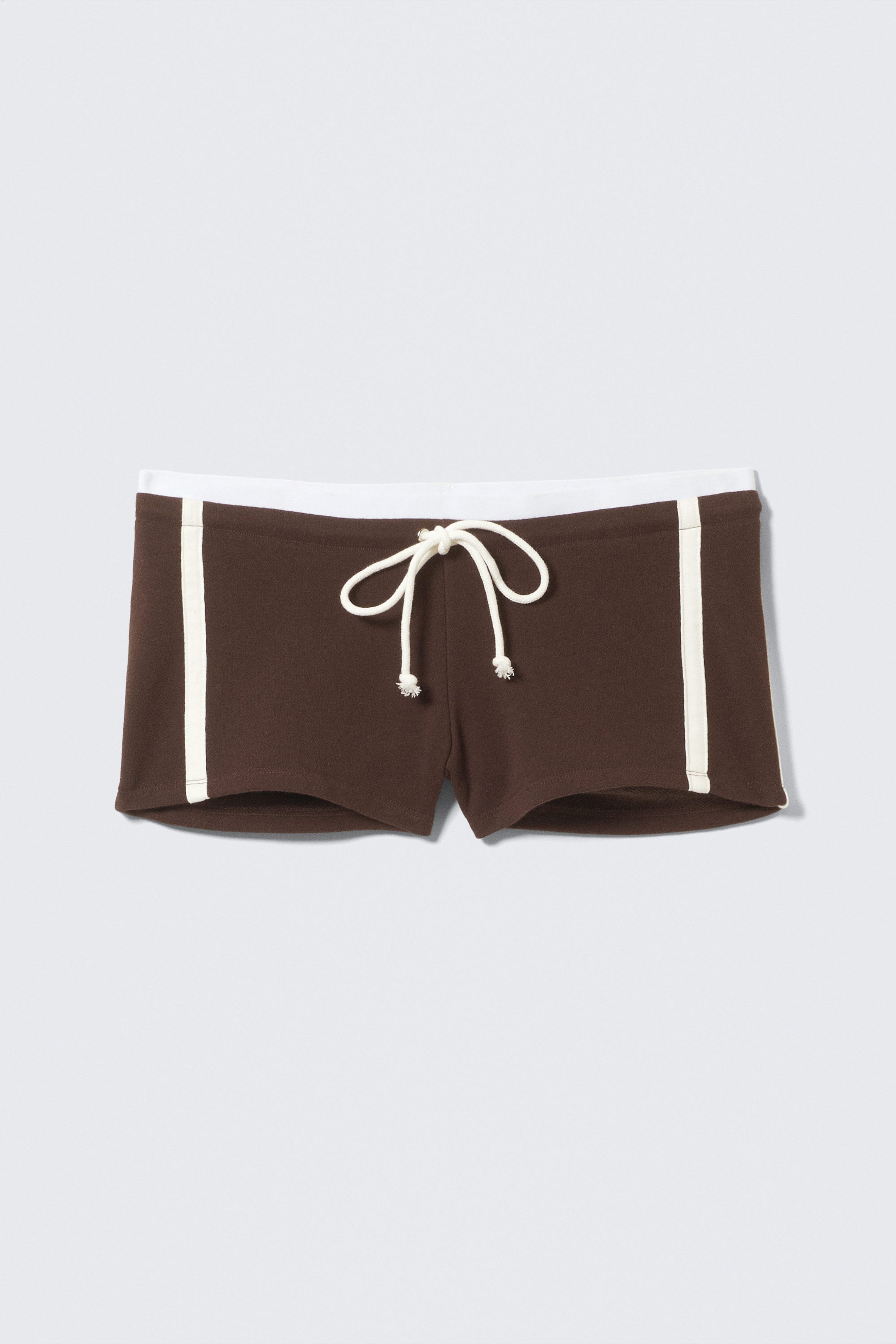 Mörkbrun - Hotpants med kontrastkant - 1