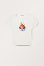 Garnele auf einem Teller - Kurzes T-Shirt - 0