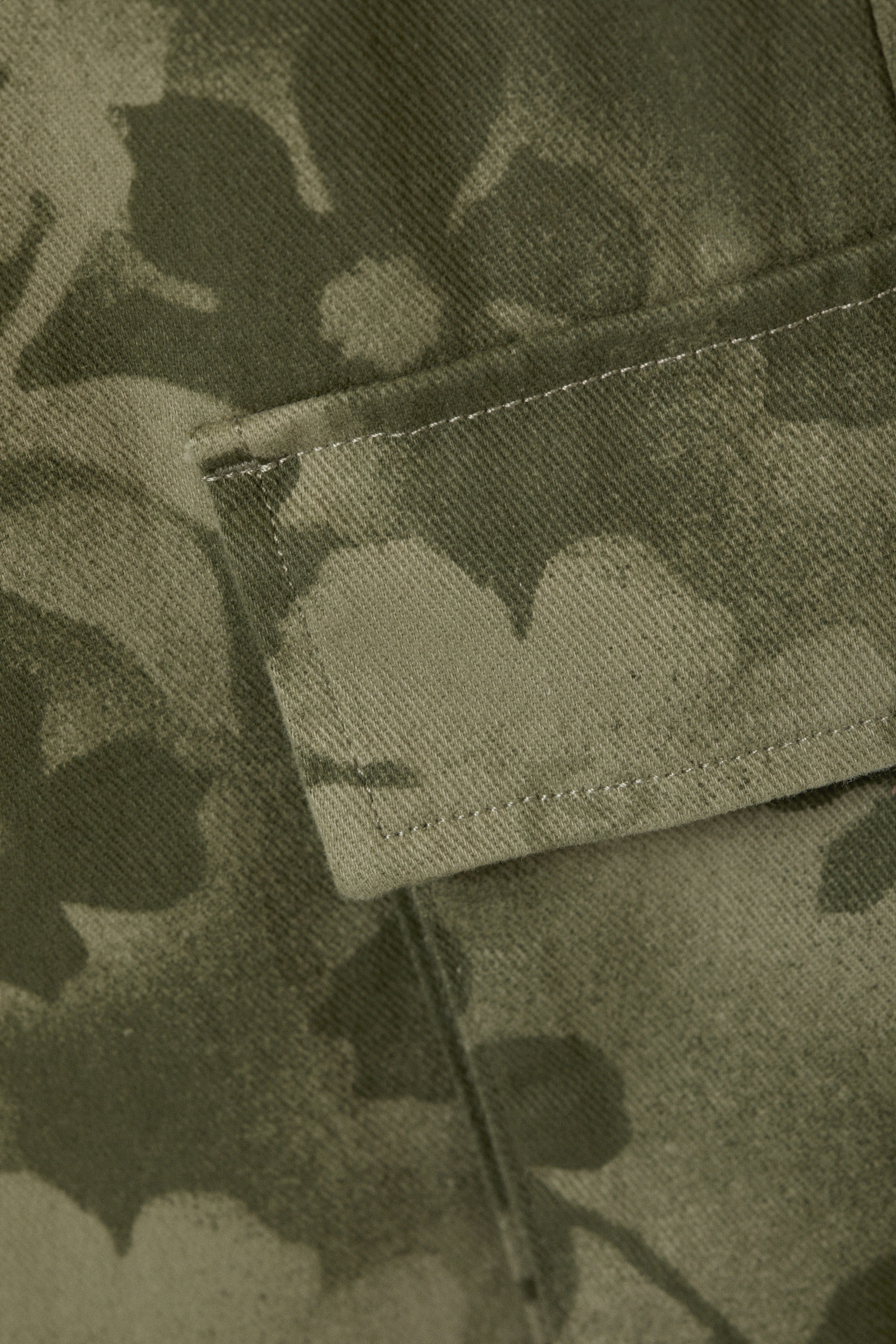 Khaki Green - Spray Flowers - Loose Fit Low Waist Twill Cargo Trousers - 2