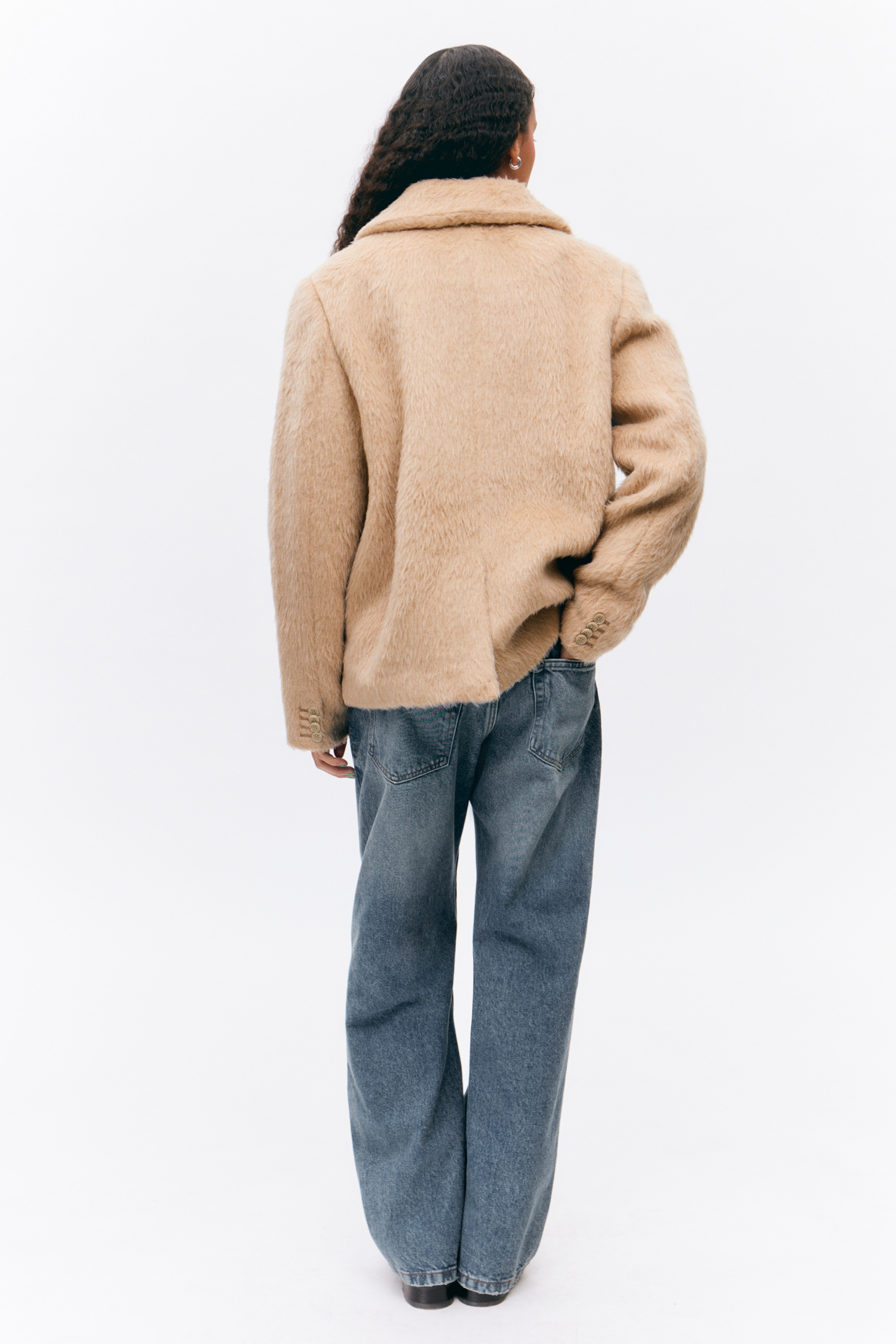 Agrandir l'image: Veste croisée décontractée en maille poilue - Beige - FEMME | H&M CH 4