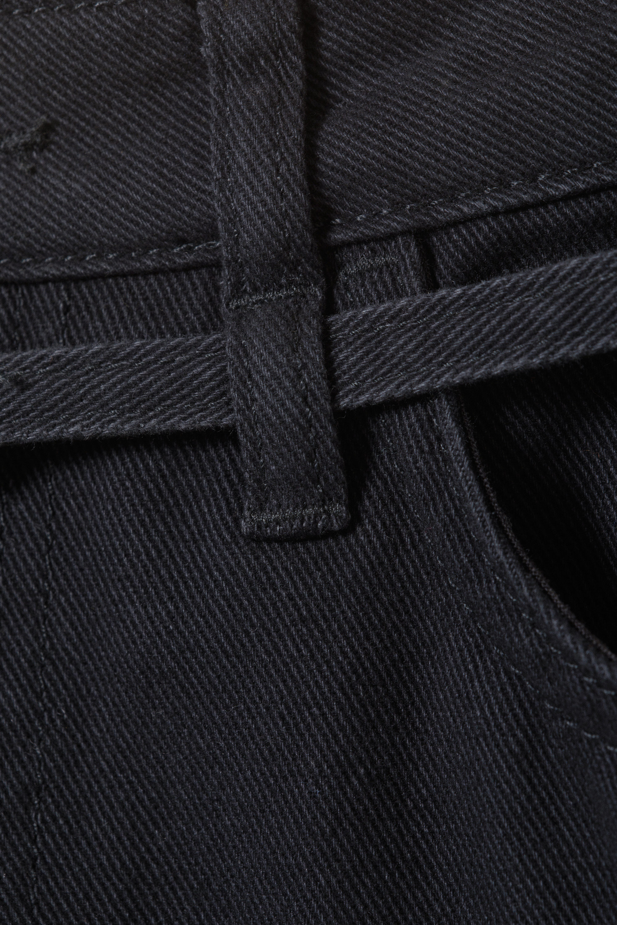 Black - Low Rise Cargo Cotton Twill Jorts - 4
