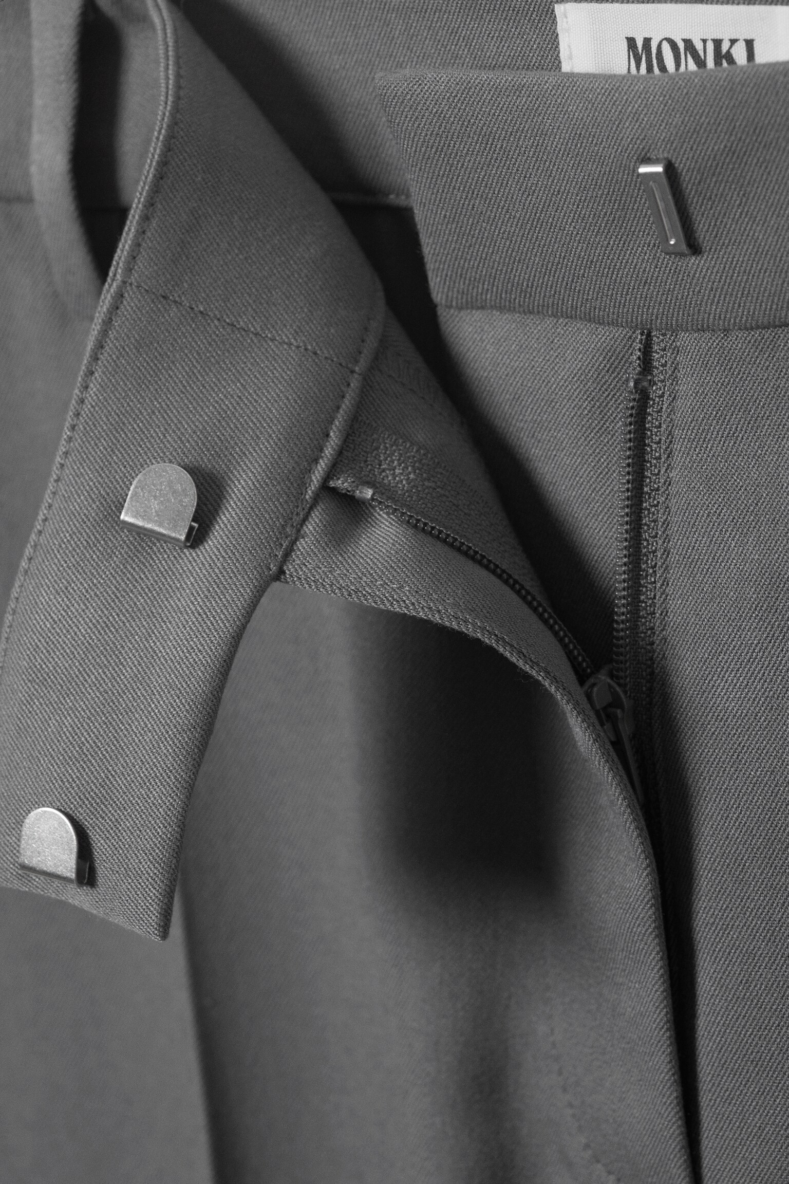 Low Waisted Pleated Suiting Trousers - Dark Grey/Striped Dark Grey/Dusty Mole/Black - 3