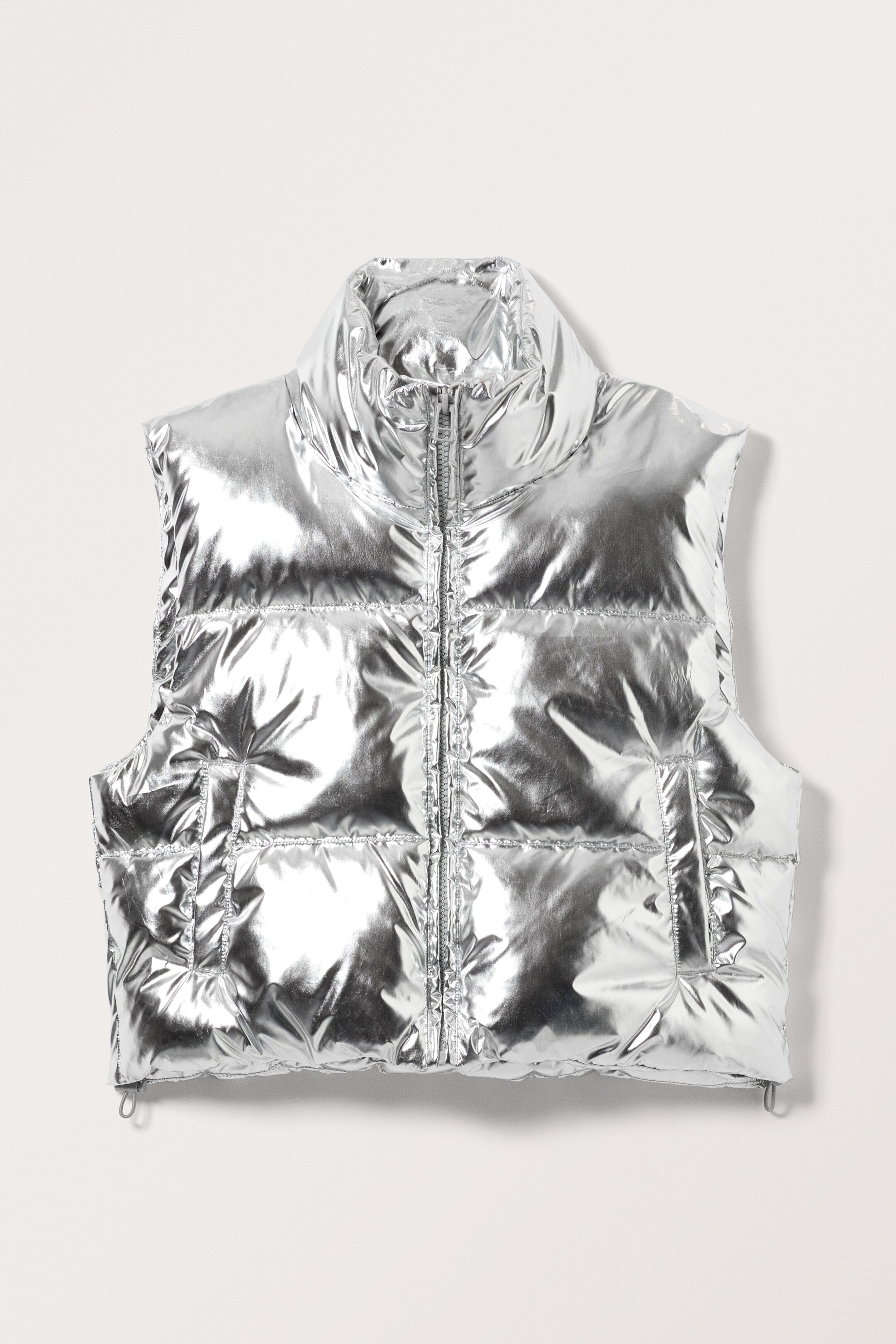 Größeres Bild ansehen: Kurze Steppweste - Silberfolie - Ladies | H&M DE 1