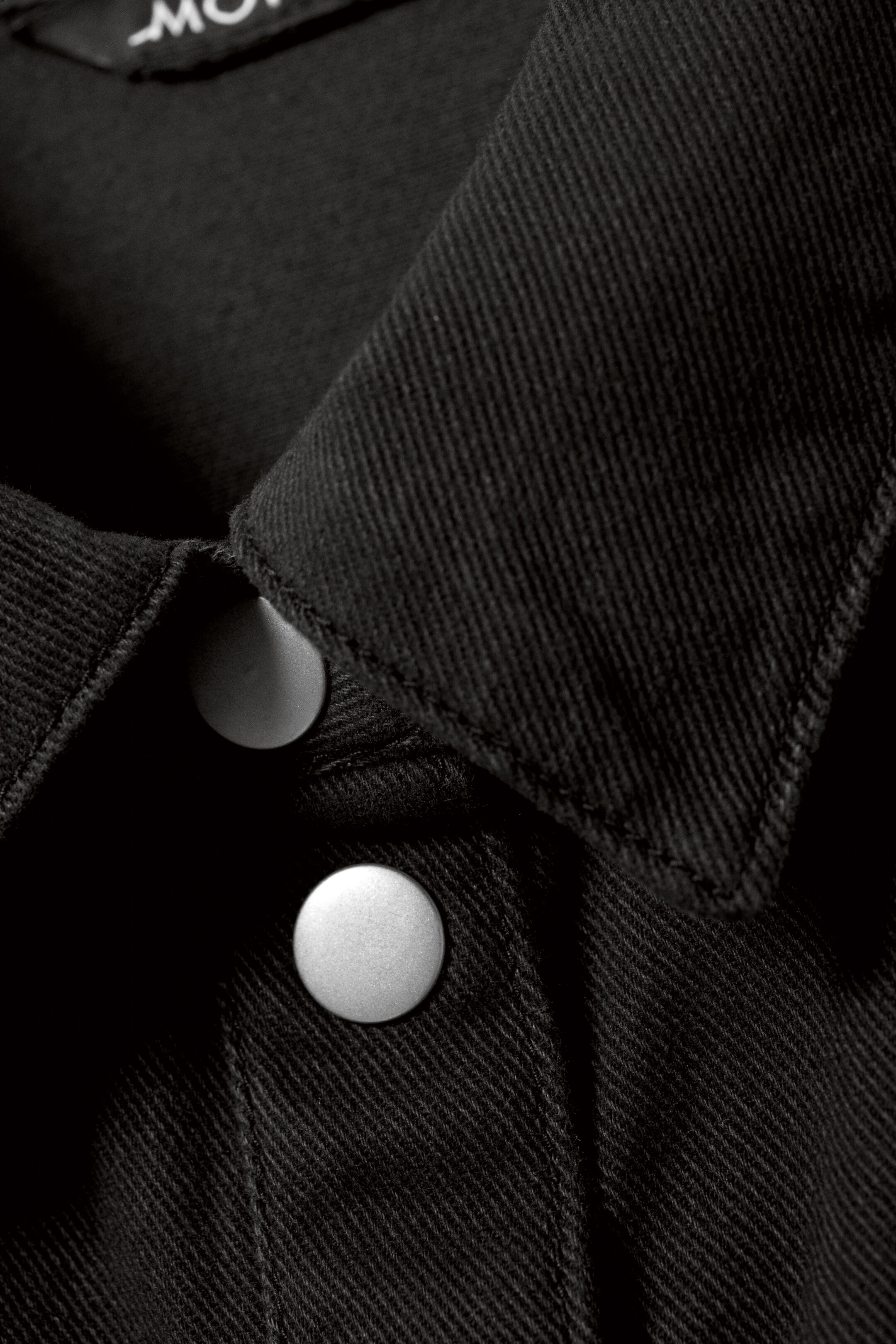 Agrandir l'image: Robe-chemise courte à manches courtes - Noir délavé - FEMME | H&M CH 6