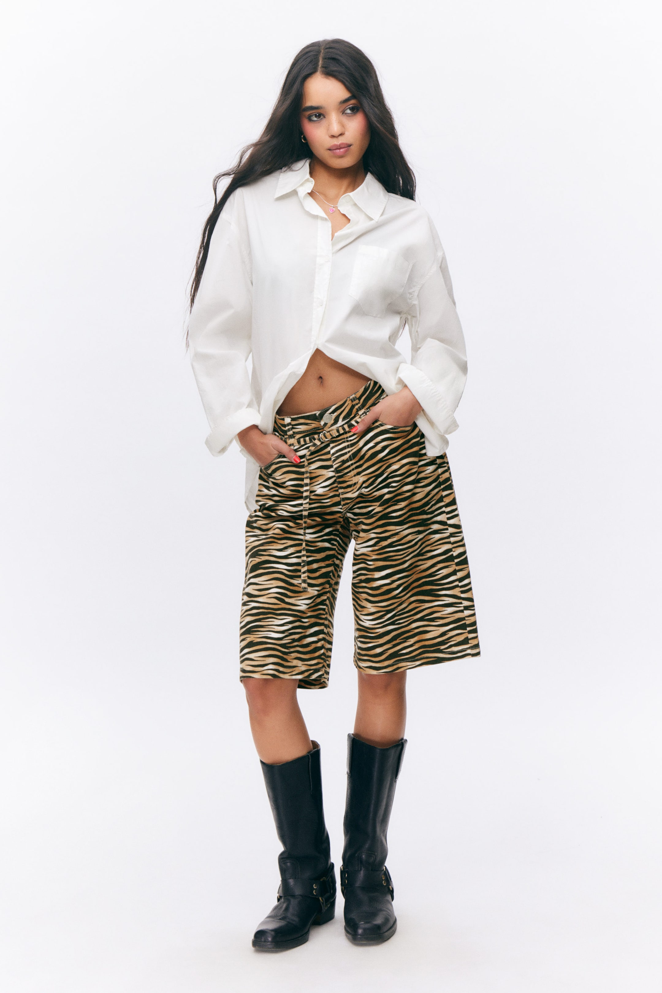 Tiger-striped - Low Rise Cargo Cotton Twill Jorts - 1