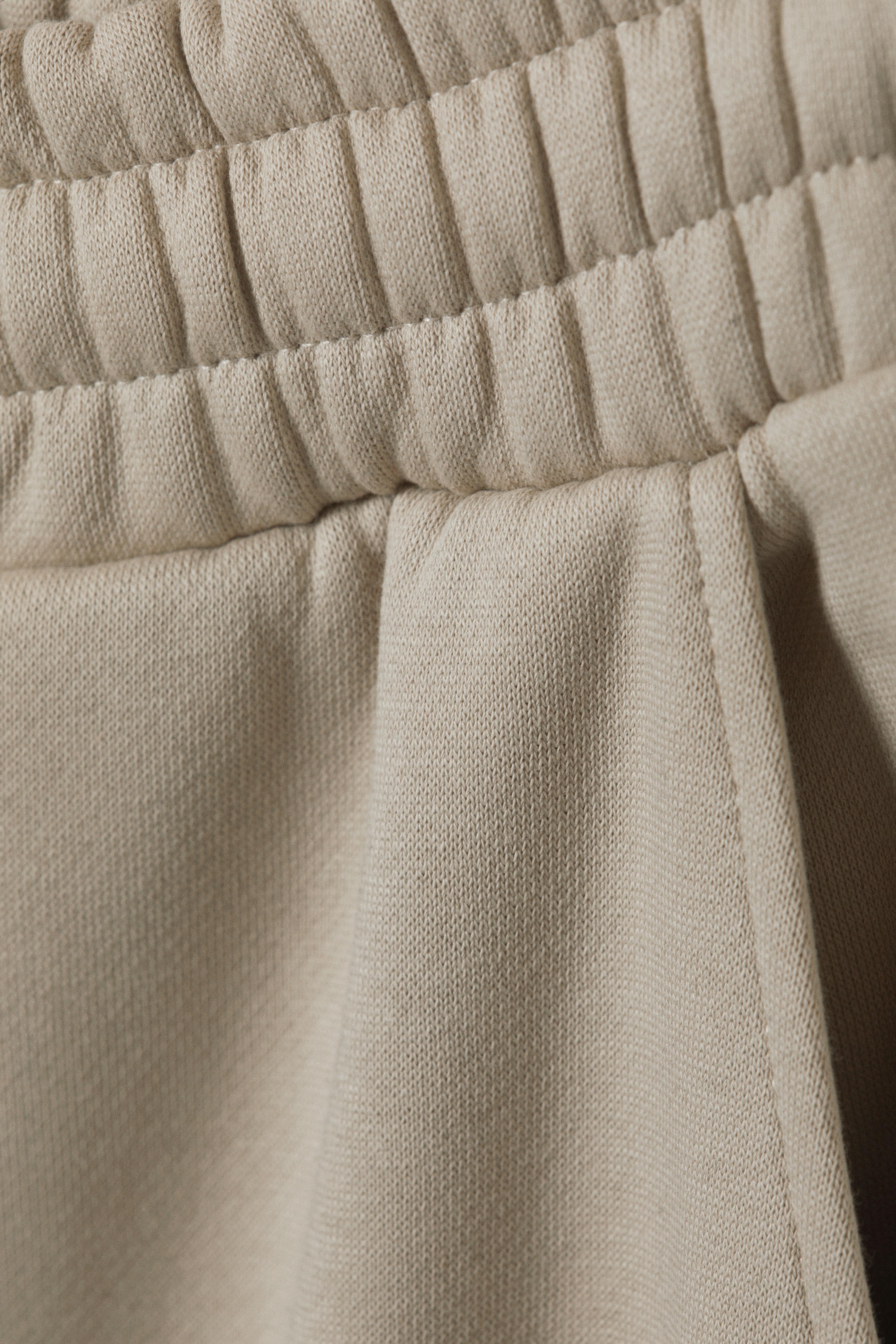 Größeres Bild ansehen: Lange, schwere Sweatpants in lockerer Passform - Helles Beige - Ladies | H&M DE 2