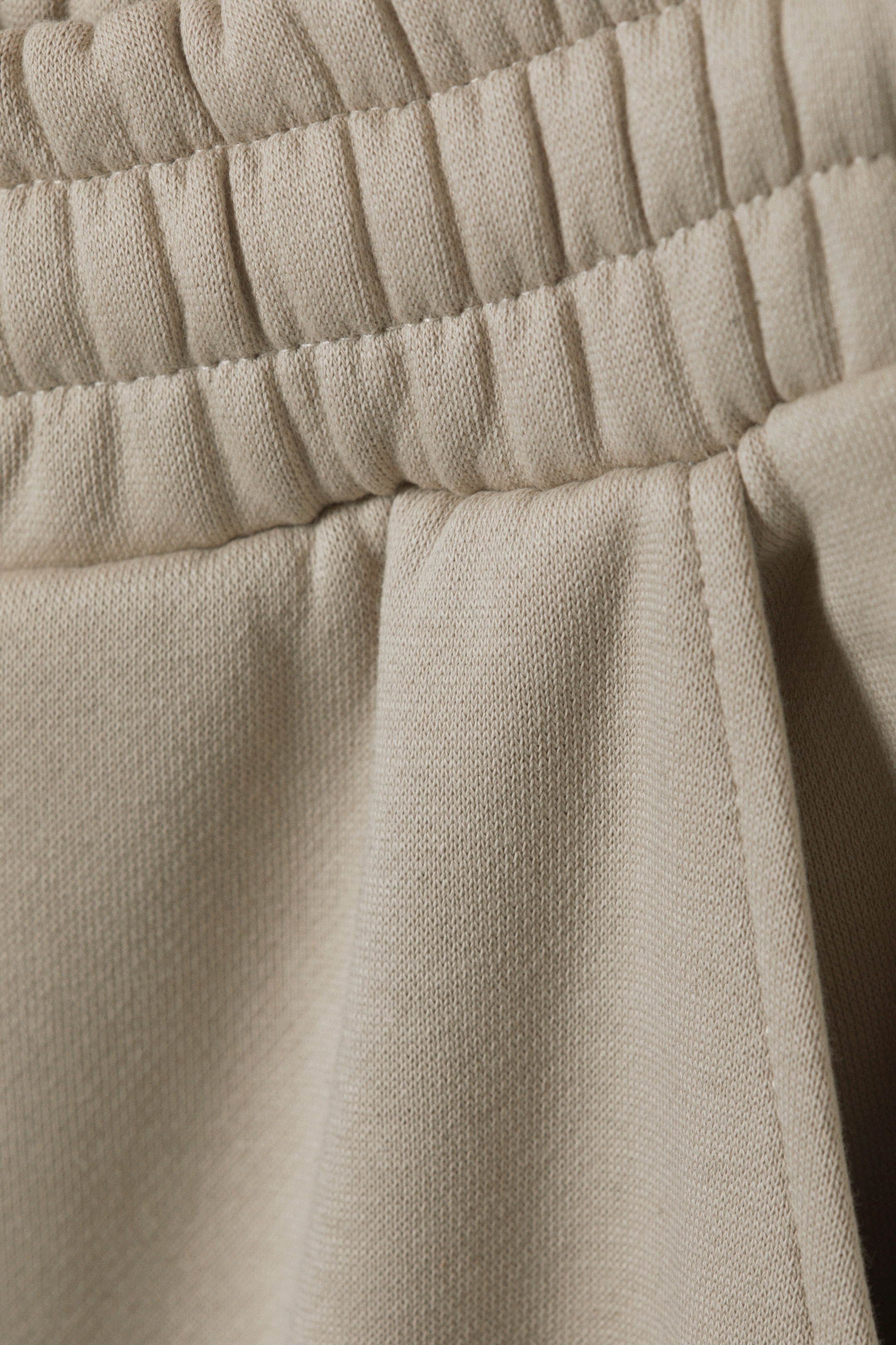 Helles Beige - Lange, schwere Sweatpants in lockerer Passform - 2