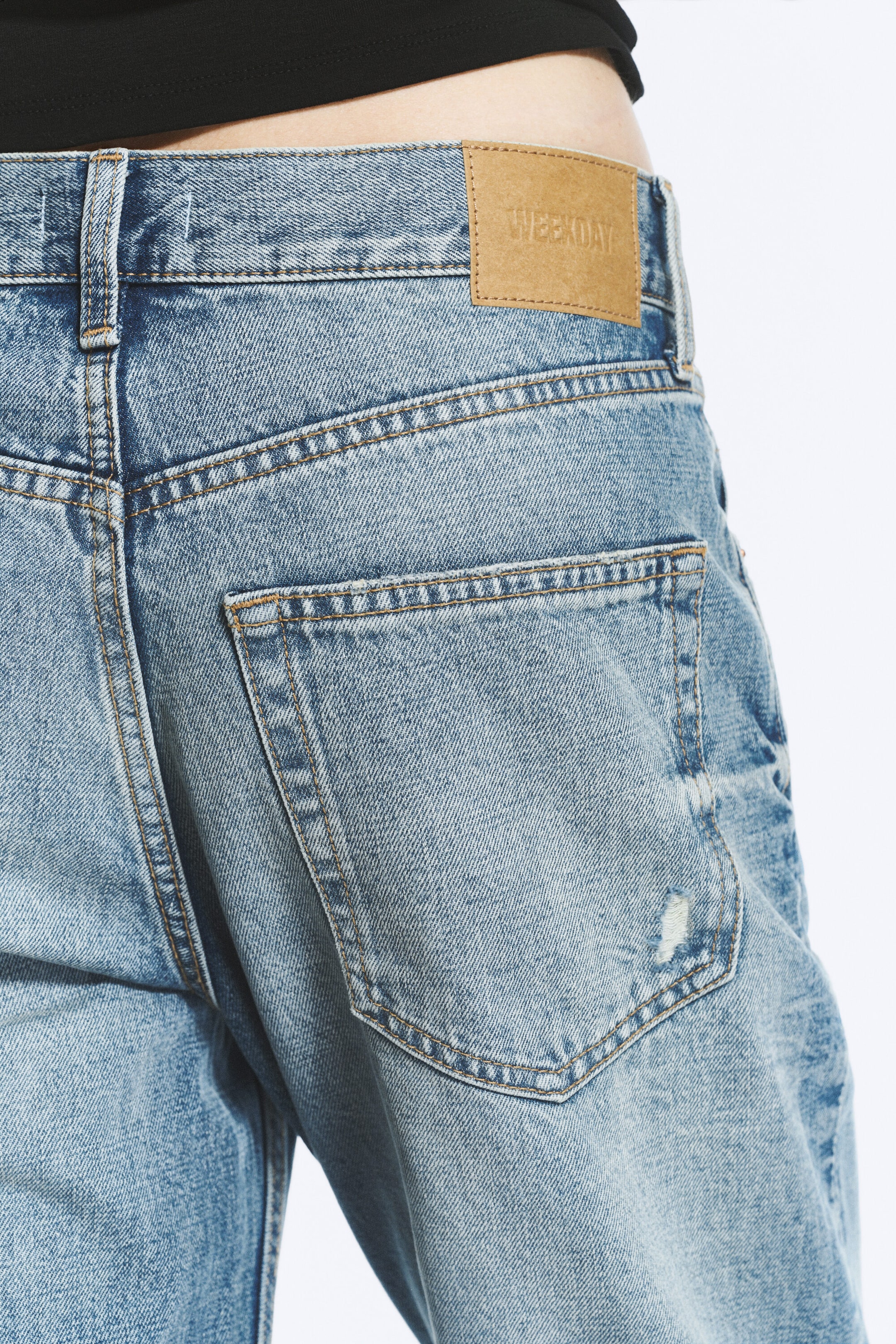 Sky Worn - Medium Blue - Helix Low Rise Regular Flared Jeans - 3