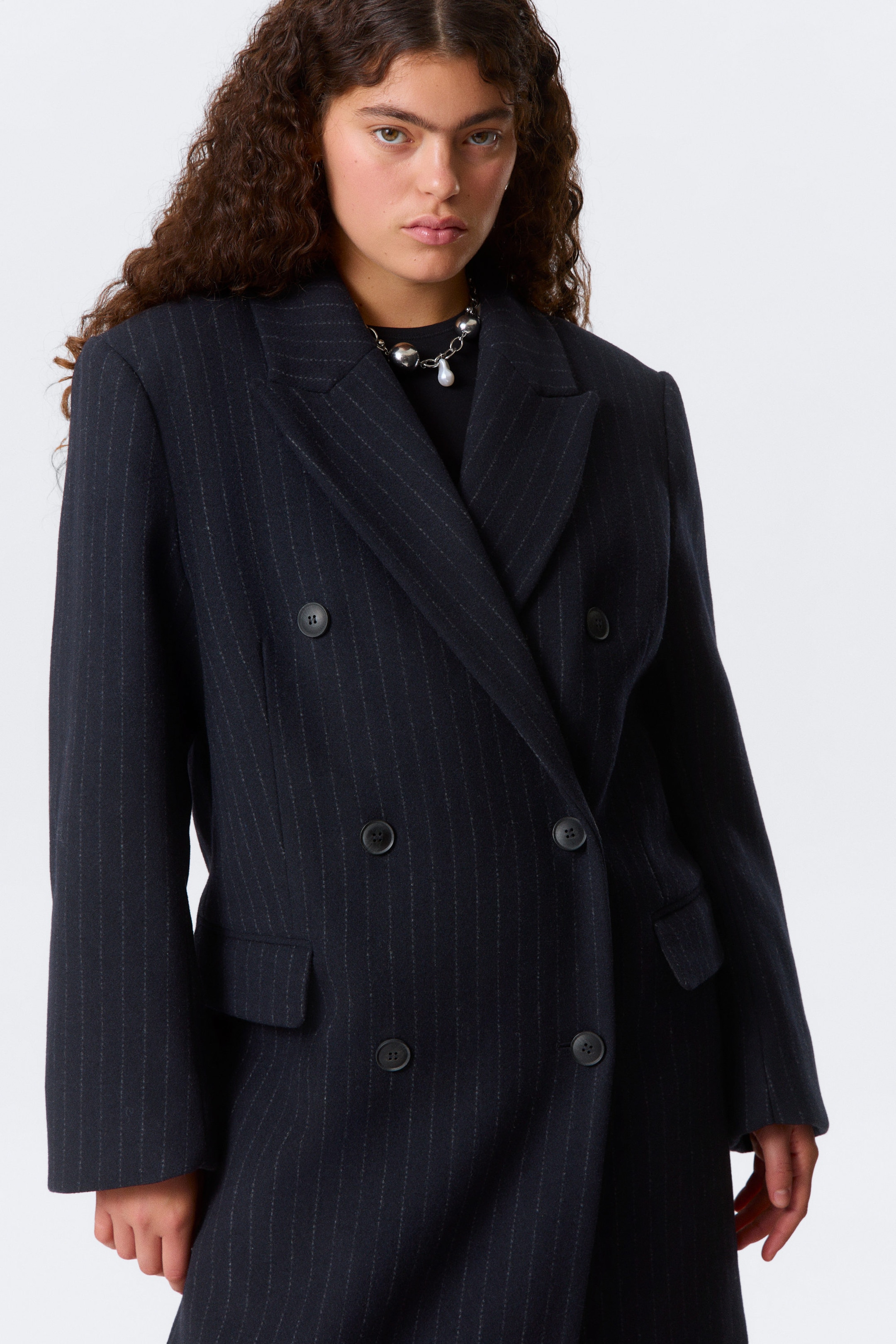 Mörkblå - Pinstripe - Logan dubbelknäppt kappa i ullblandning - 2