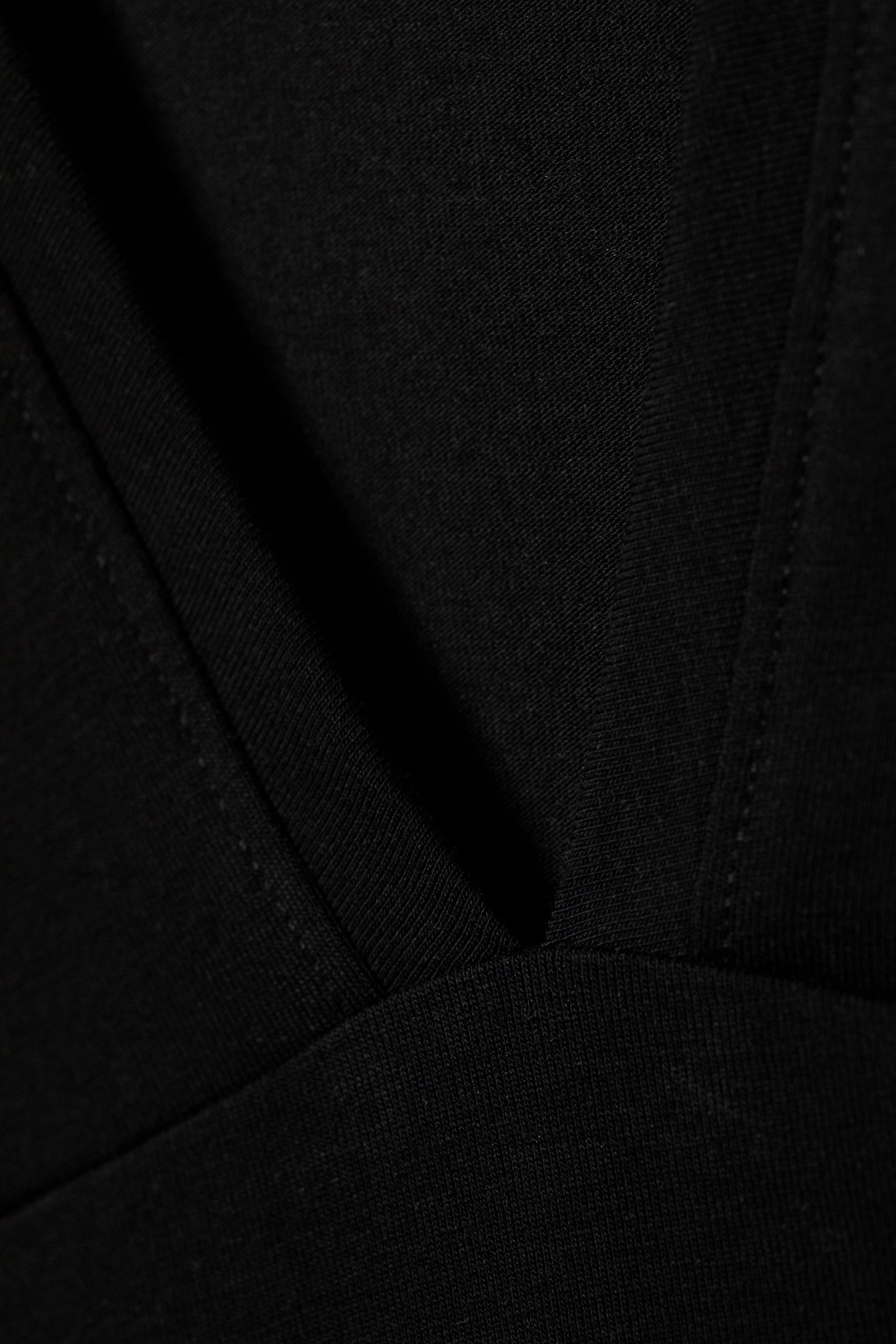 Black - Fitted V-Neck Sleeveless Top - 5