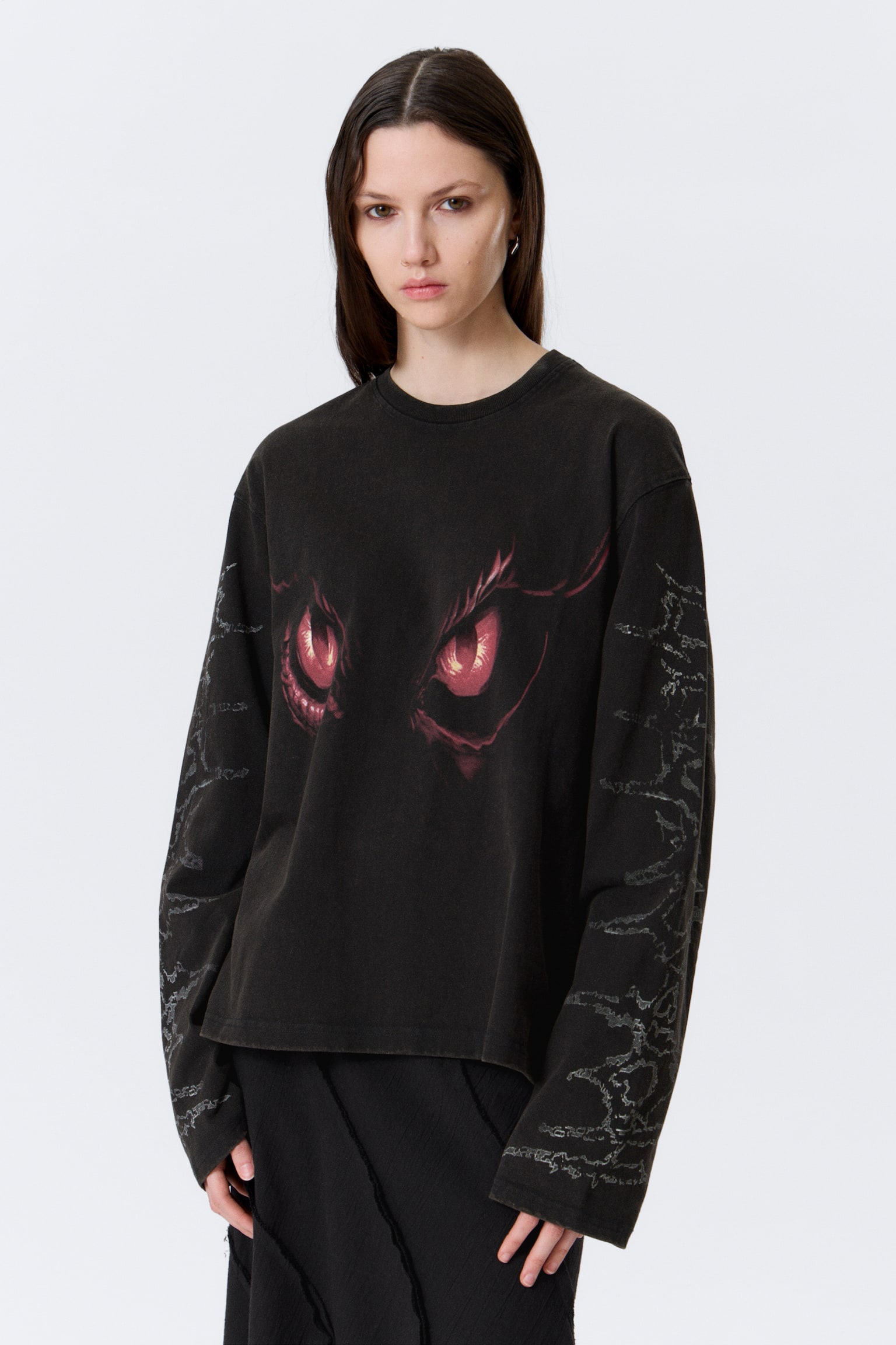 Boxy top met print en lange mouwen - Washed Black - Dragon Gaze - 1