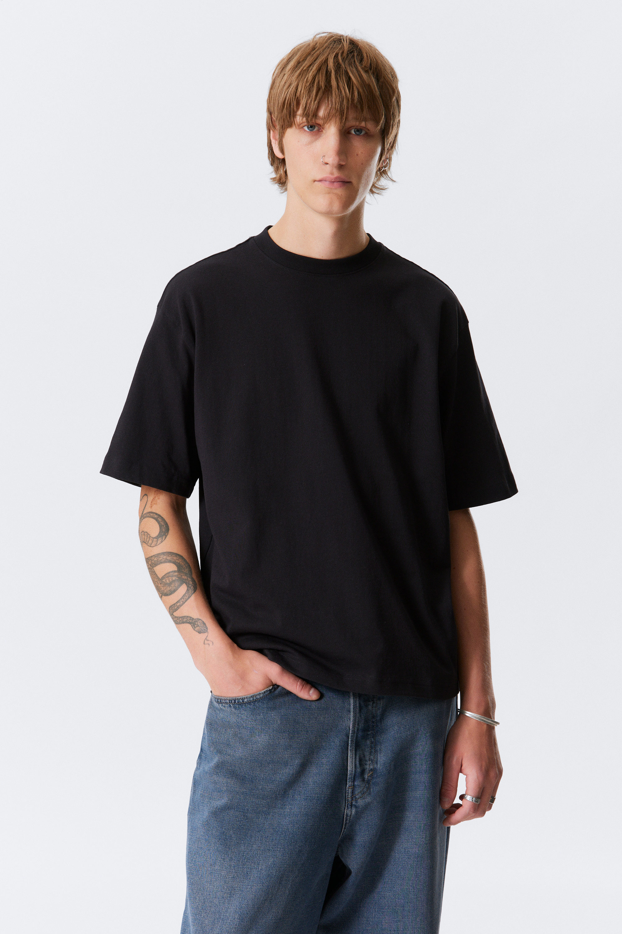 Marinblå - Kortärmad t-shirt med avslappnad passform i bomull - 1