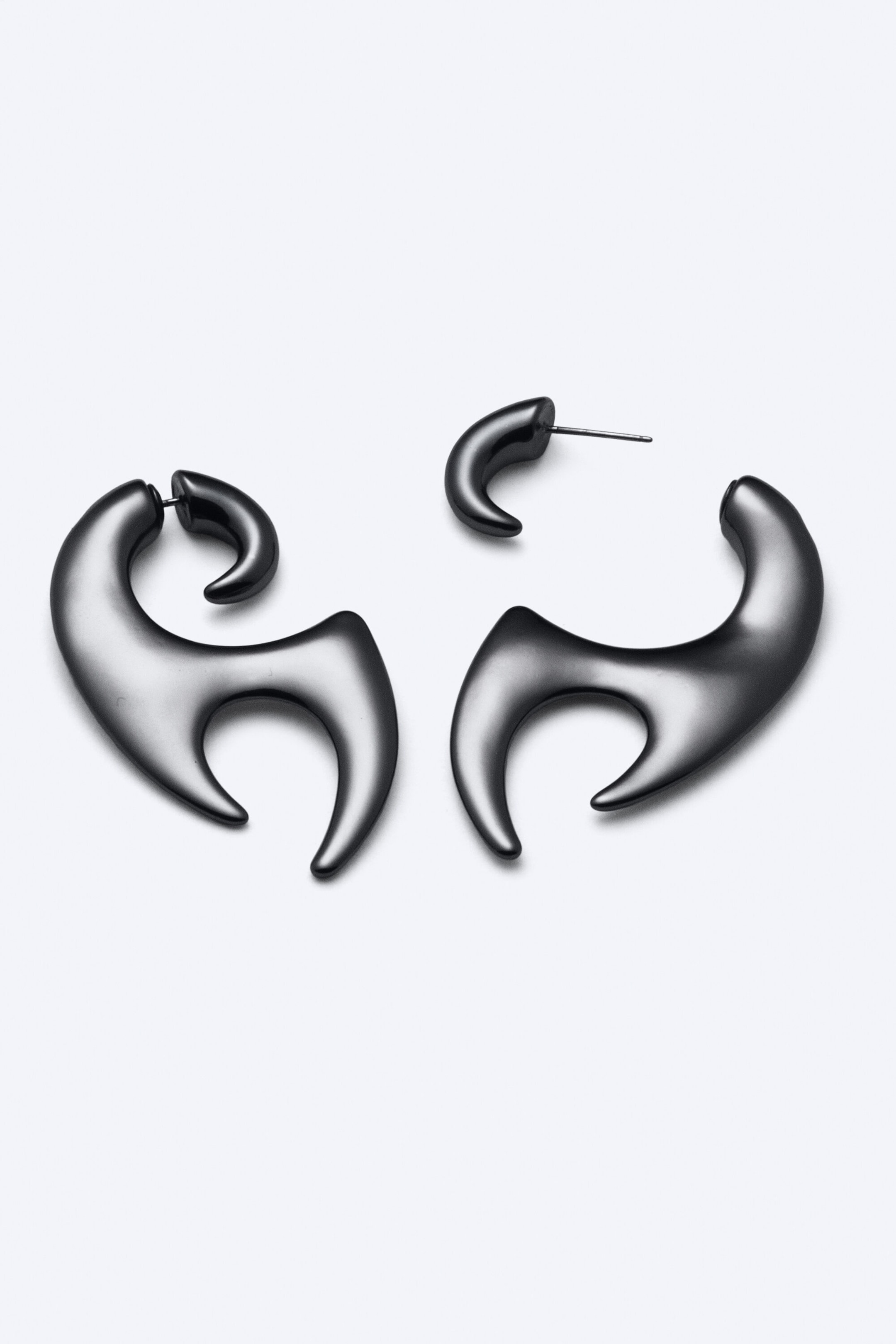 Dark Grey - Asymmetrical statement earrings - 2