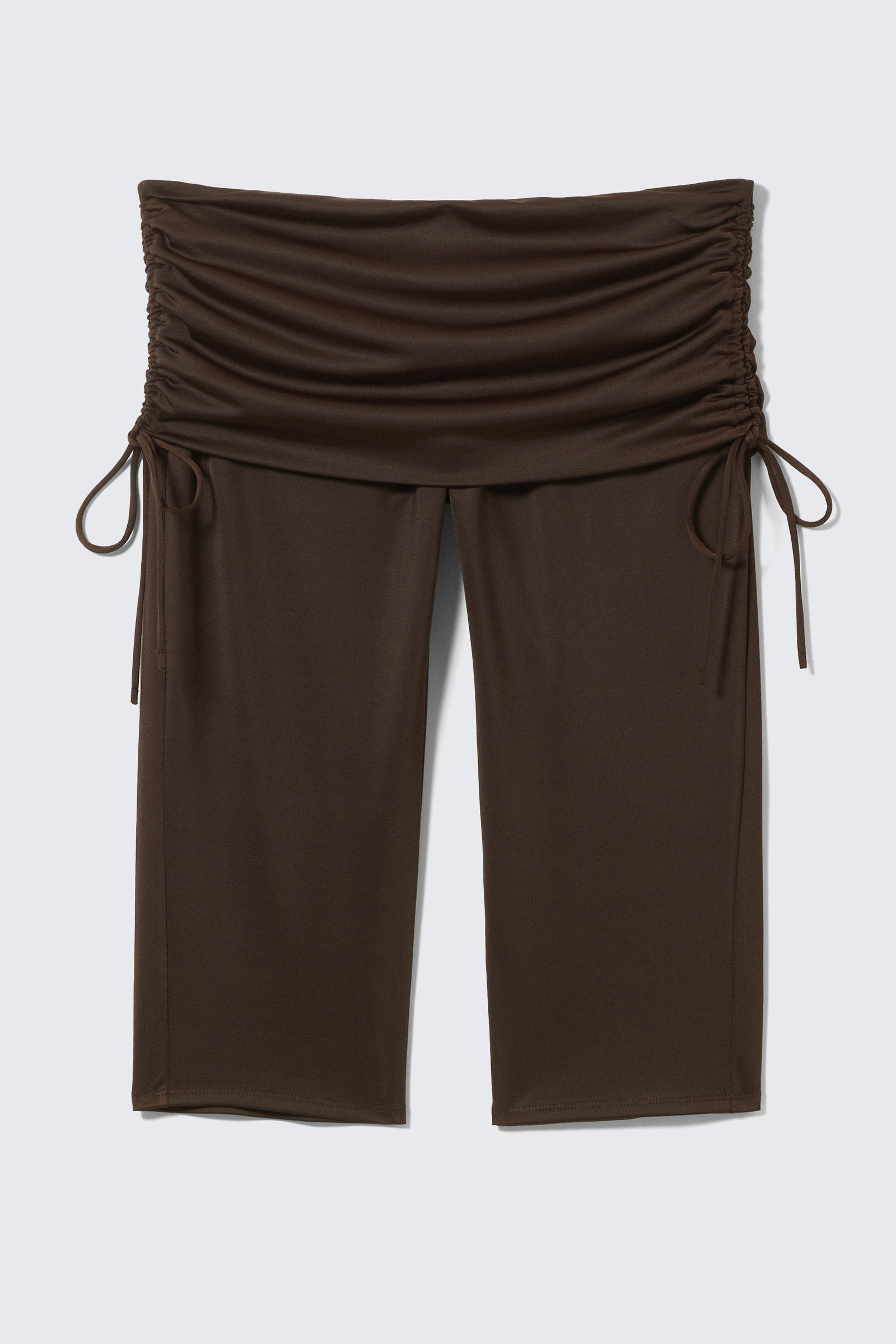 【Raucohouse】Olenna frill capri leggings shorts ruched low rise capri leggings - Dark Brown | Monki WW