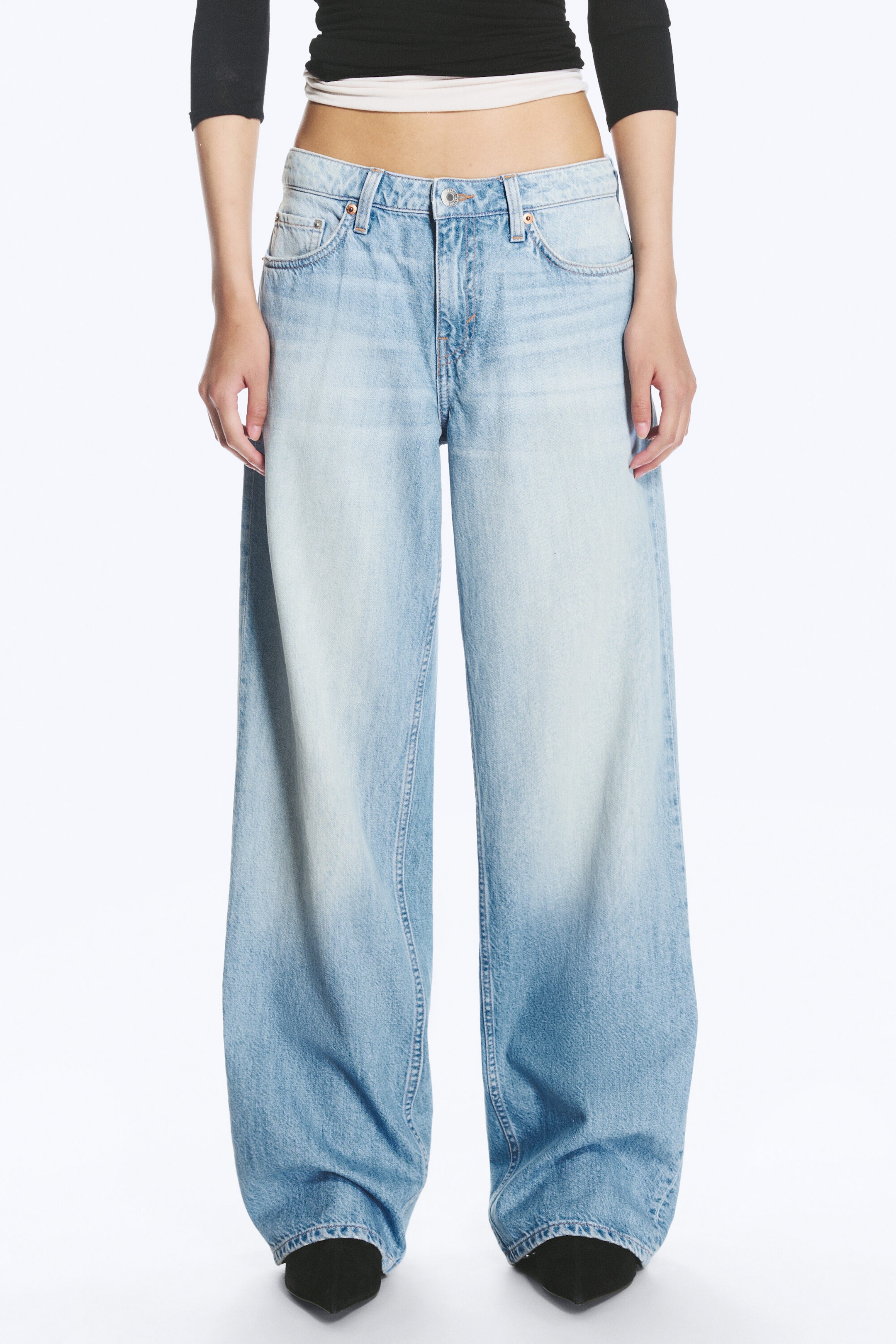 Kimberley Blue - Light Blue - Ample Low Rise Loose Wide Jeans - 2