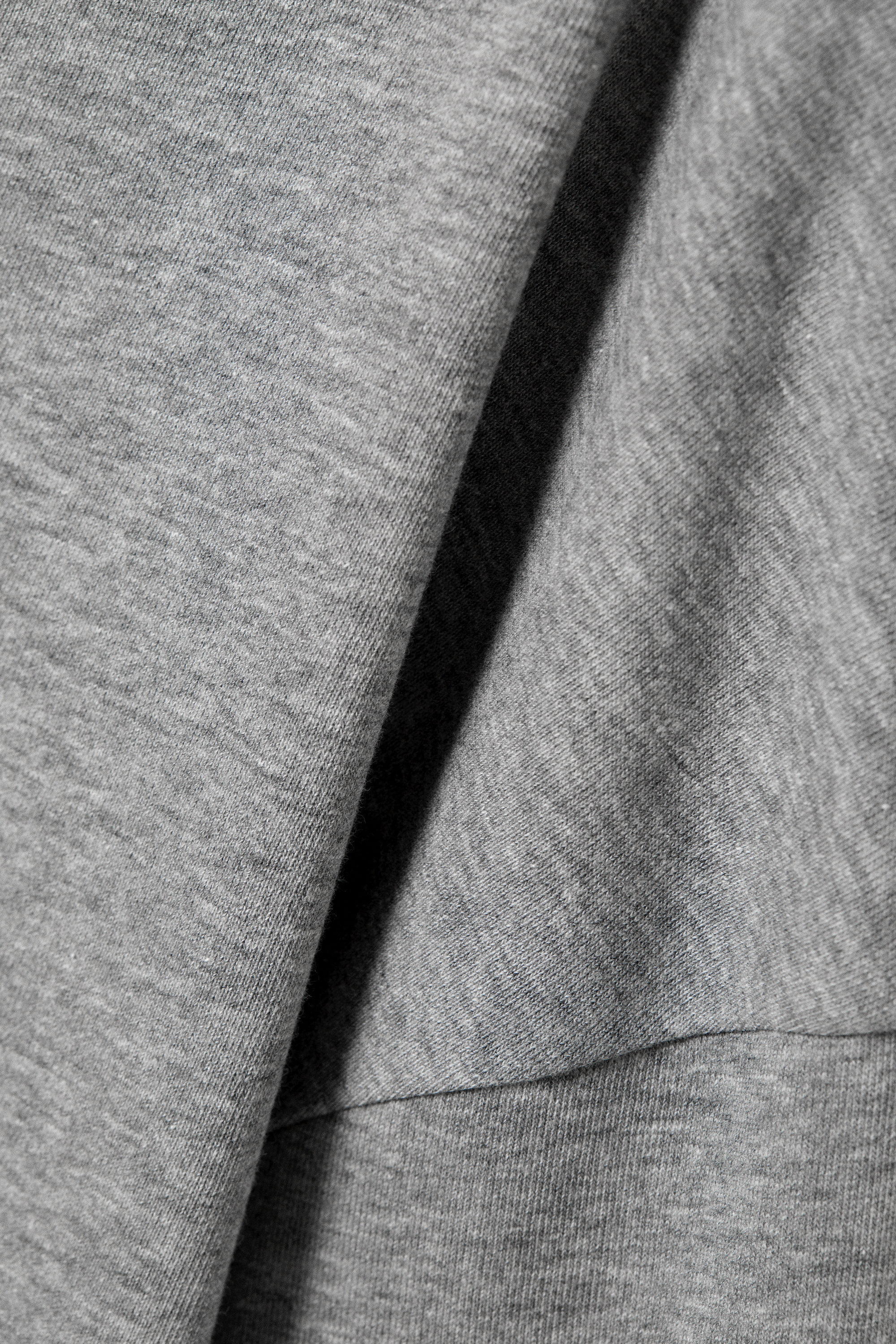 Grau meliert - Lässiges Off-Shoulder-Pyjama-Oberteil aus Frottee - 3