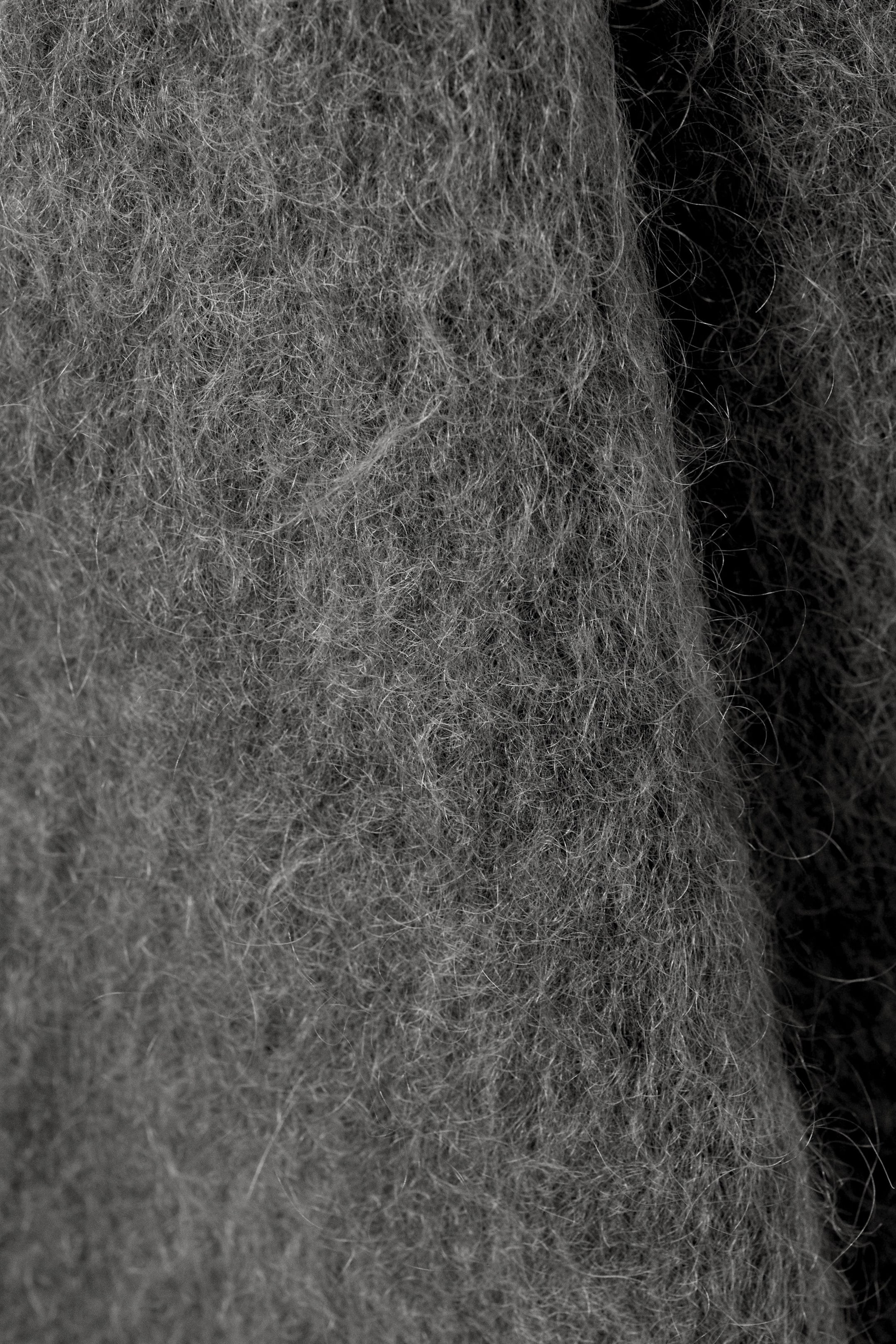 Donkergrijs gemêleerd - Trui van mohairmix met trechterhals - 5