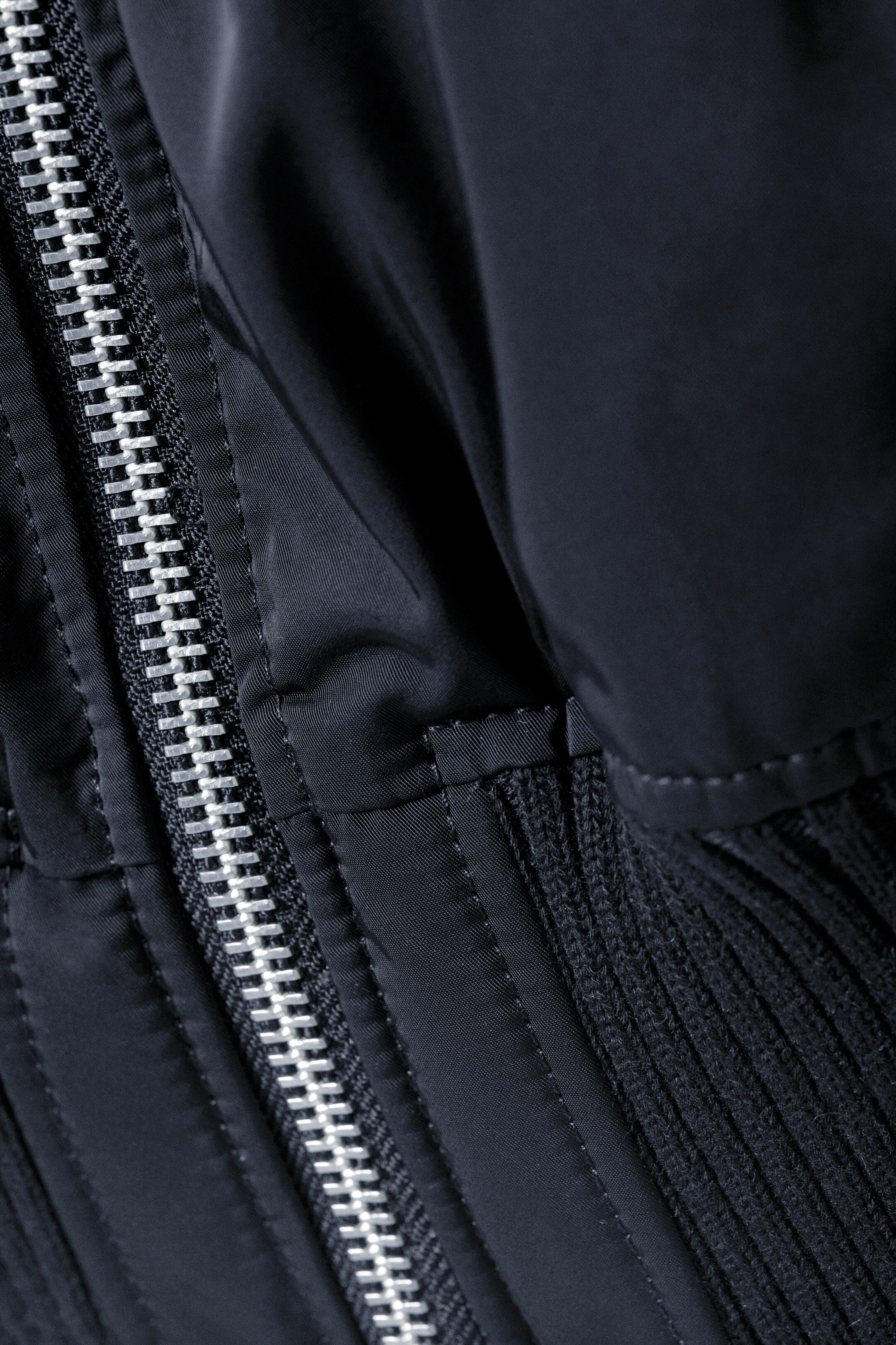 Größeres Bild ansehen: Gepolsterte Bomberjacke - Dunkelblau - Ladies | H&M DE 2