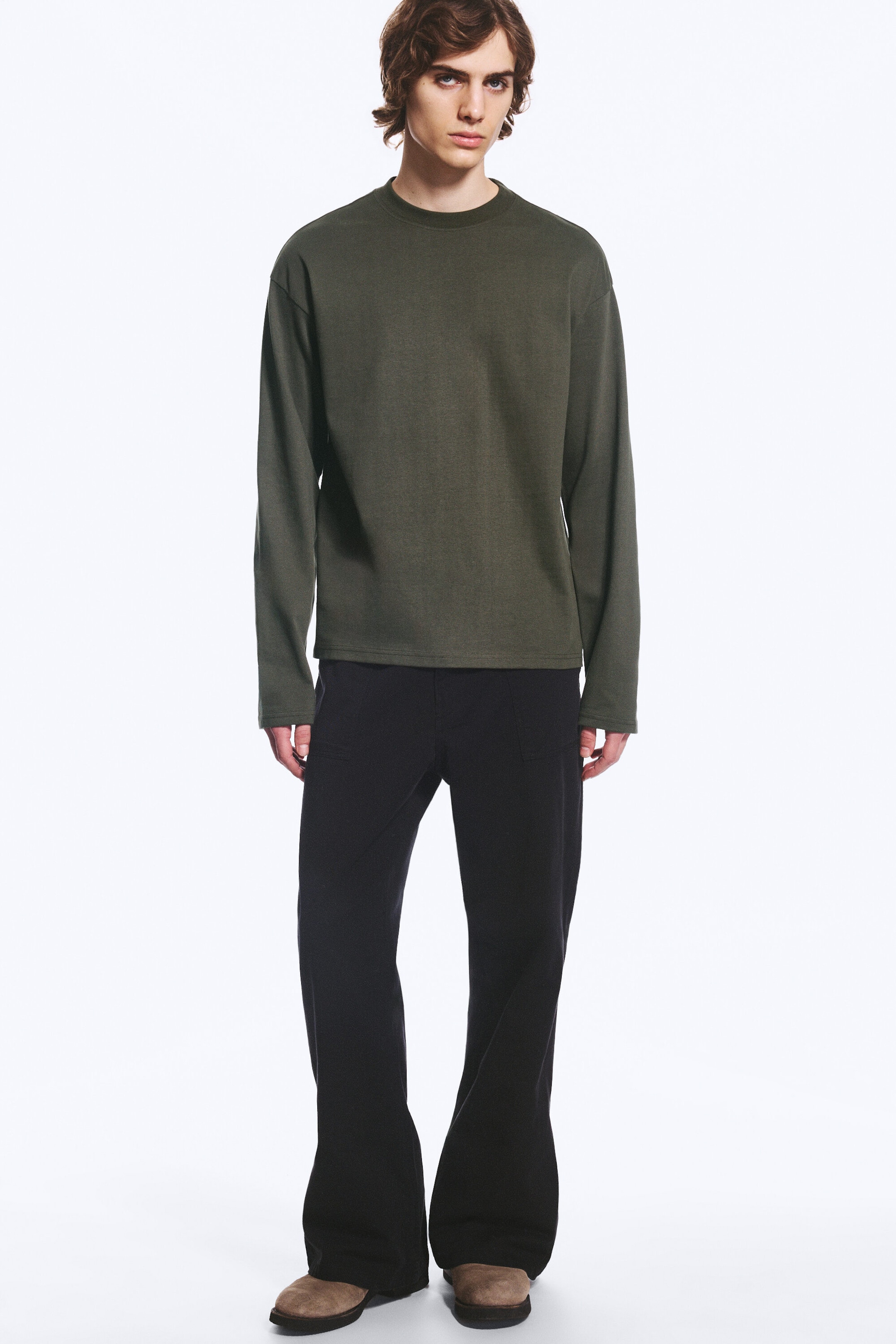 Dunkles Khakigrün - Boxy Longsleeve mit lockerer Passform - 2