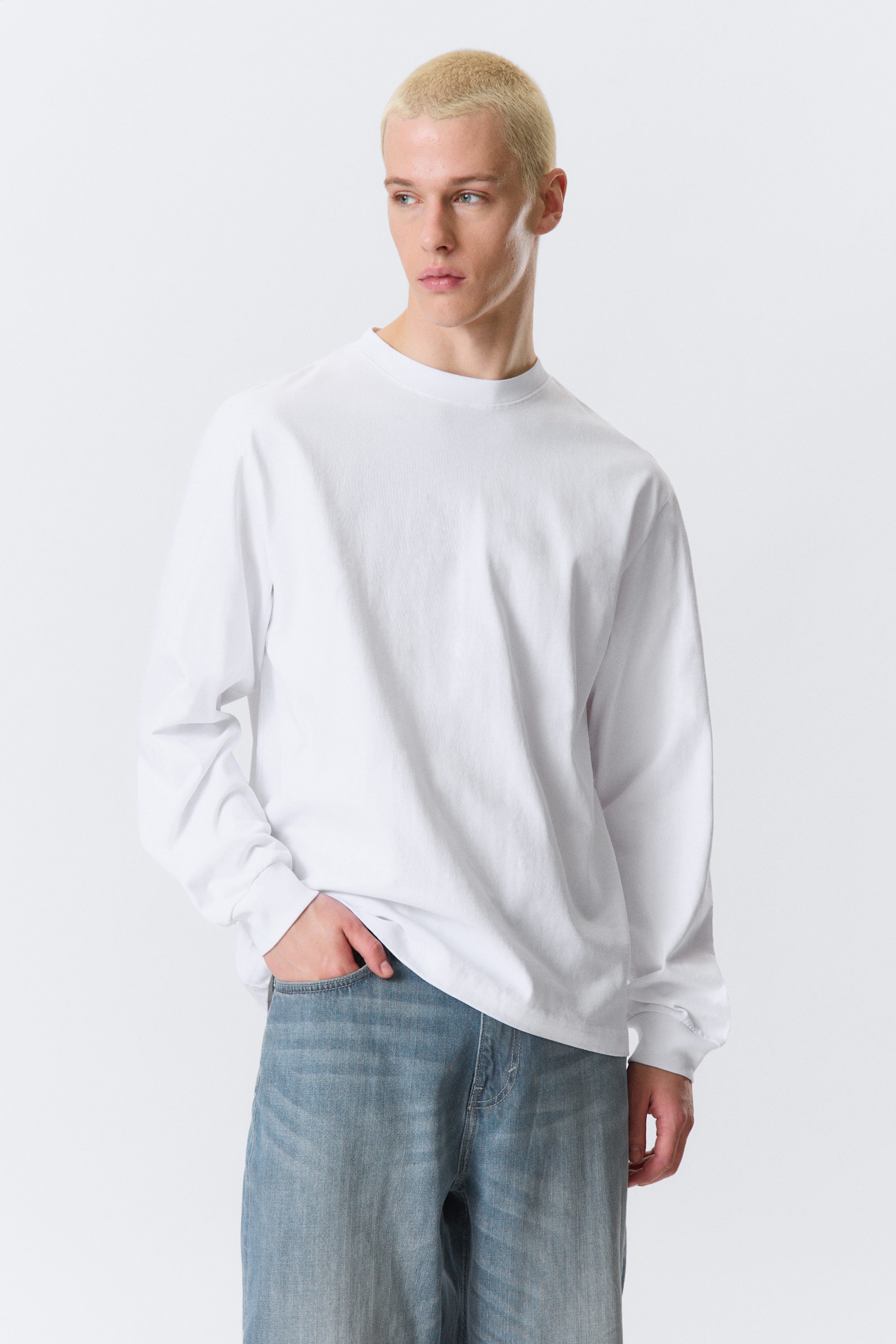 White - Relaxed Long-Sleeved T-shirt - 1