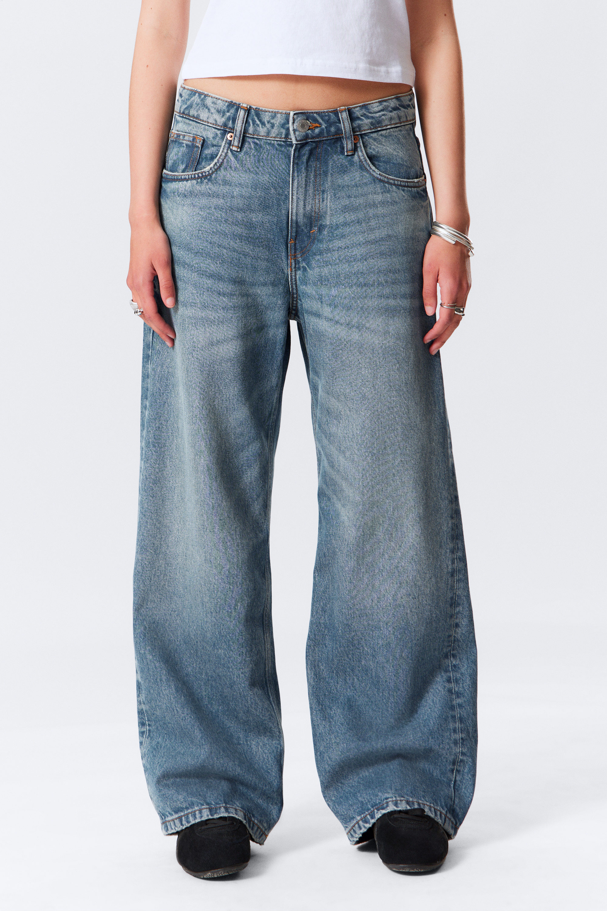 Mountain Blue - Medium Blue - Missy Low Rise Loose Straight Leg Jeans - 2